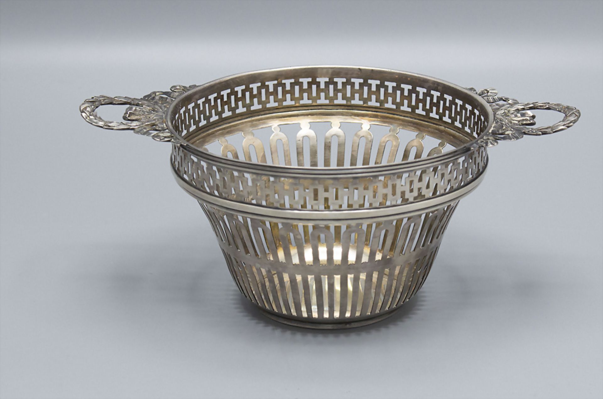 Korbschale mit Handhaben / A silver basket with handles, Martin Mayer, Mainz, um 1900