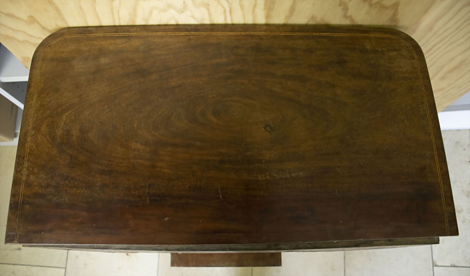 Empire Wandkonsole / Konsolentisch / A wooden console table, Frankreich, Anfang 18. Jh. - Image 7 of 9
