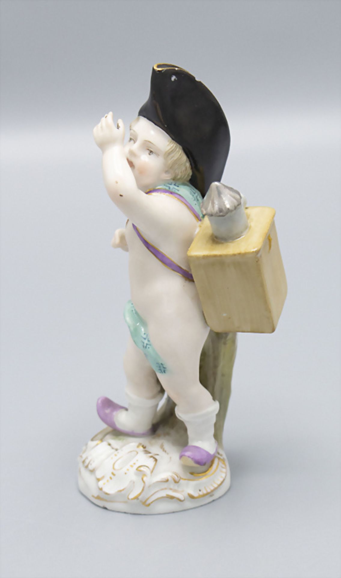 Kleine verkleidete Amorette / A small disguised amoretto, Meissen, 19. Jh. - Bild 3 aus 5