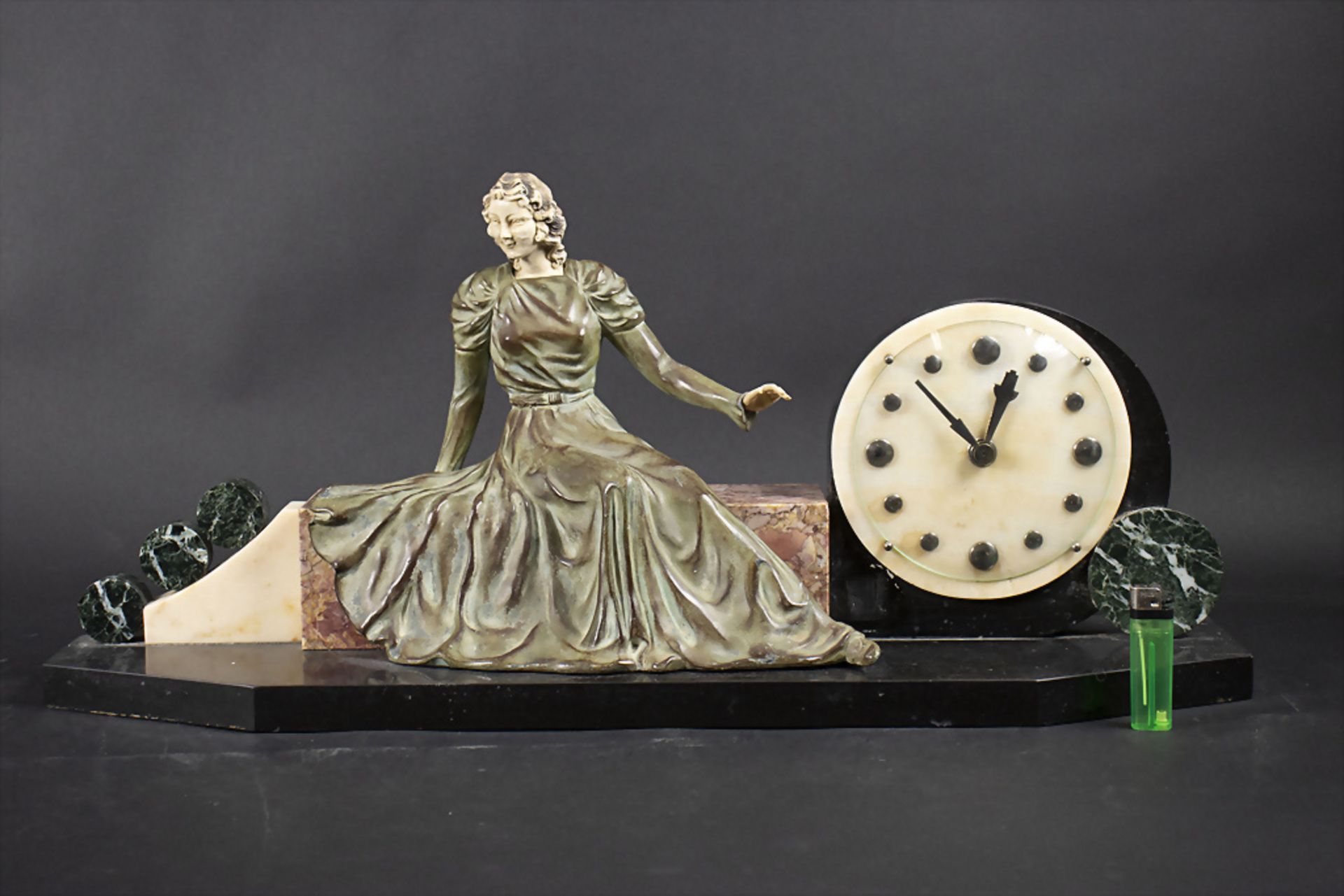 Art Déco Kaminuhr / An Art Deco mantel clock, Frankreich / France, um 1920