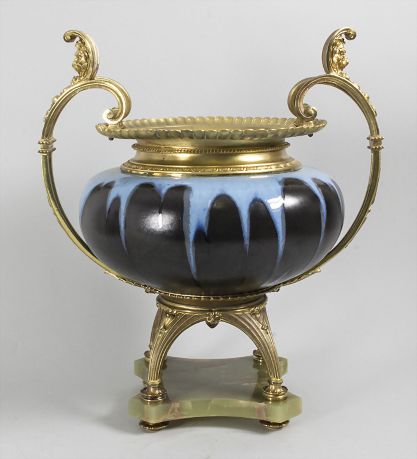 Prunkvase mit Bronzemontur / A splendid vase with bronze mount, um 1900