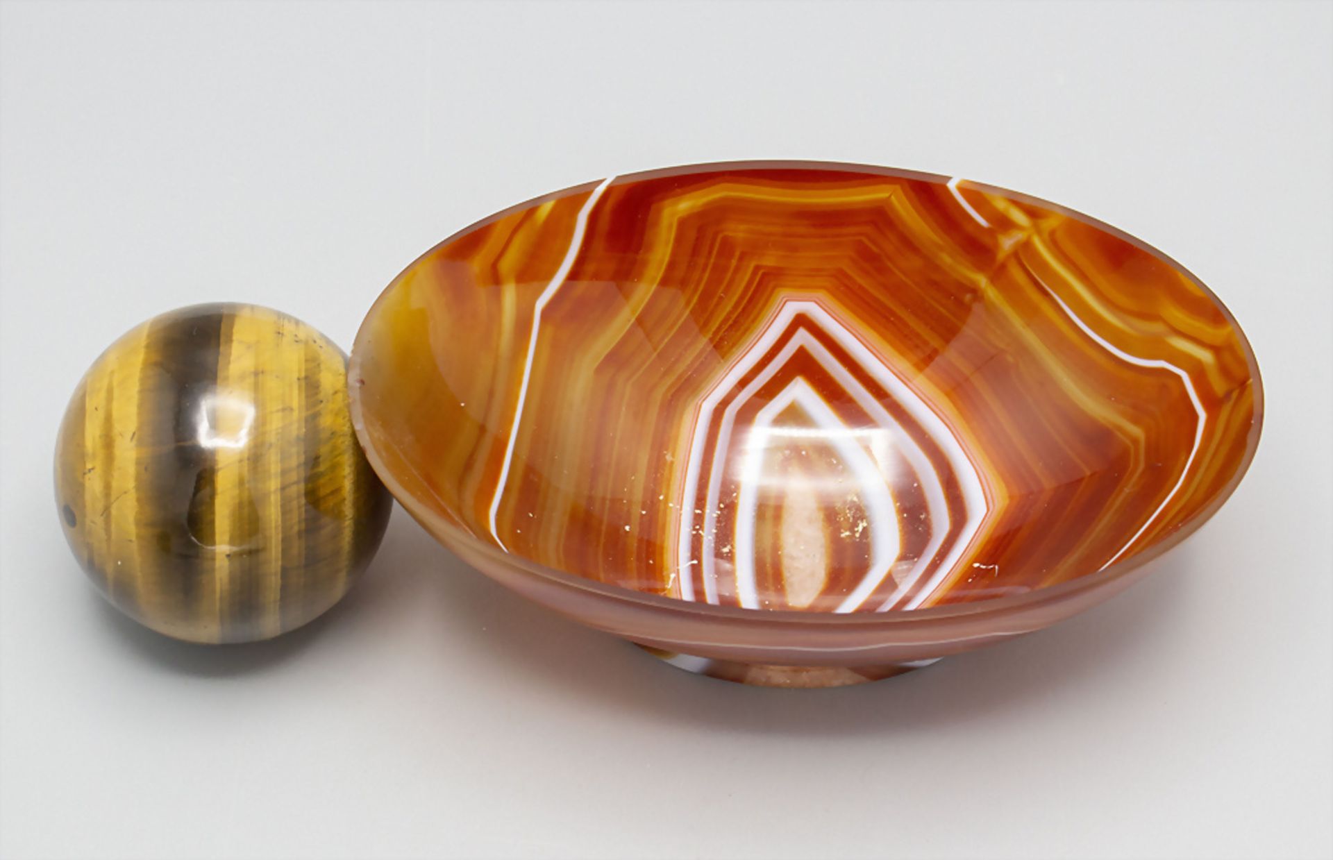 Achatschale mit Kugel aus Tigerauge / An agate stone bowl with a ball from tiger eye gemstone - Image 2 of 3