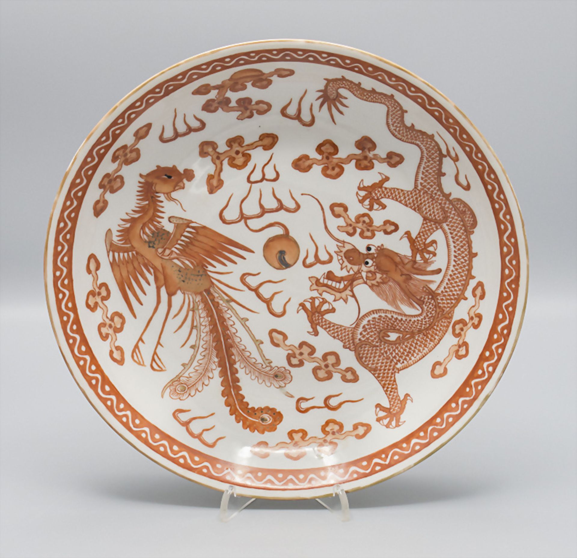 Teller mit Drachen und Phönix Dekor / A plate with dragon and phoenix, Kien Lung, China, 18. Jh.