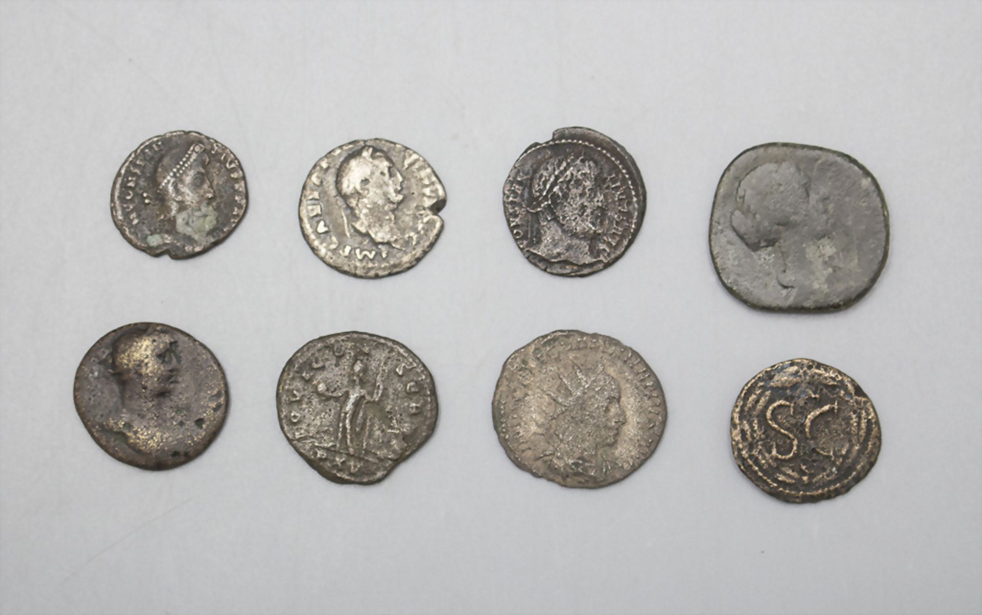 Konvolut aus 7 römischen Münzen / A set of 7 Roman coins, 3. / 4. Jh.