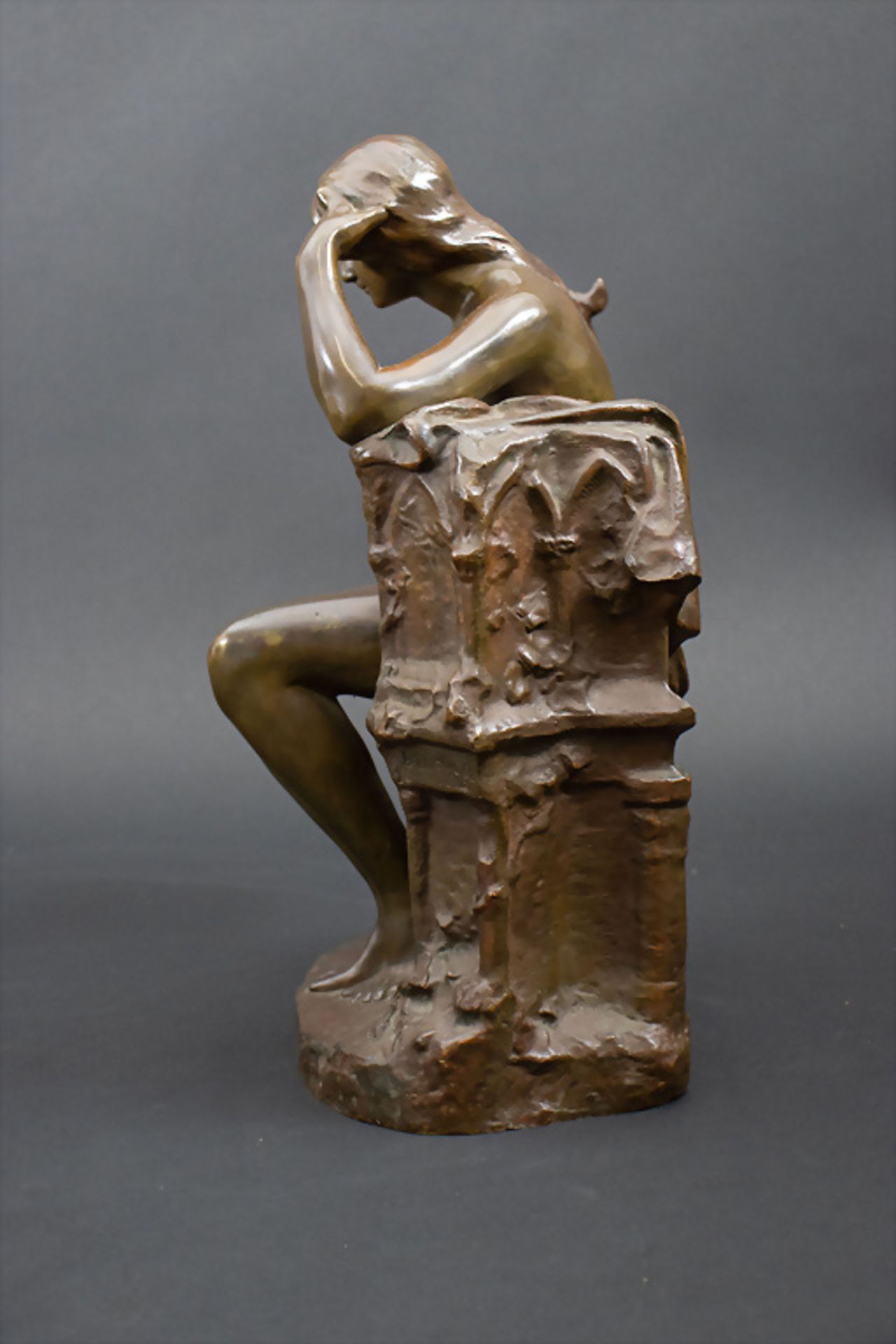 Alphonse Emmanuel DE MONCEL DE PERRIN (1866-1930), Jugendstil Bronzeplastik 'L' ENIGME' / An ... - Bild 5 aus 9