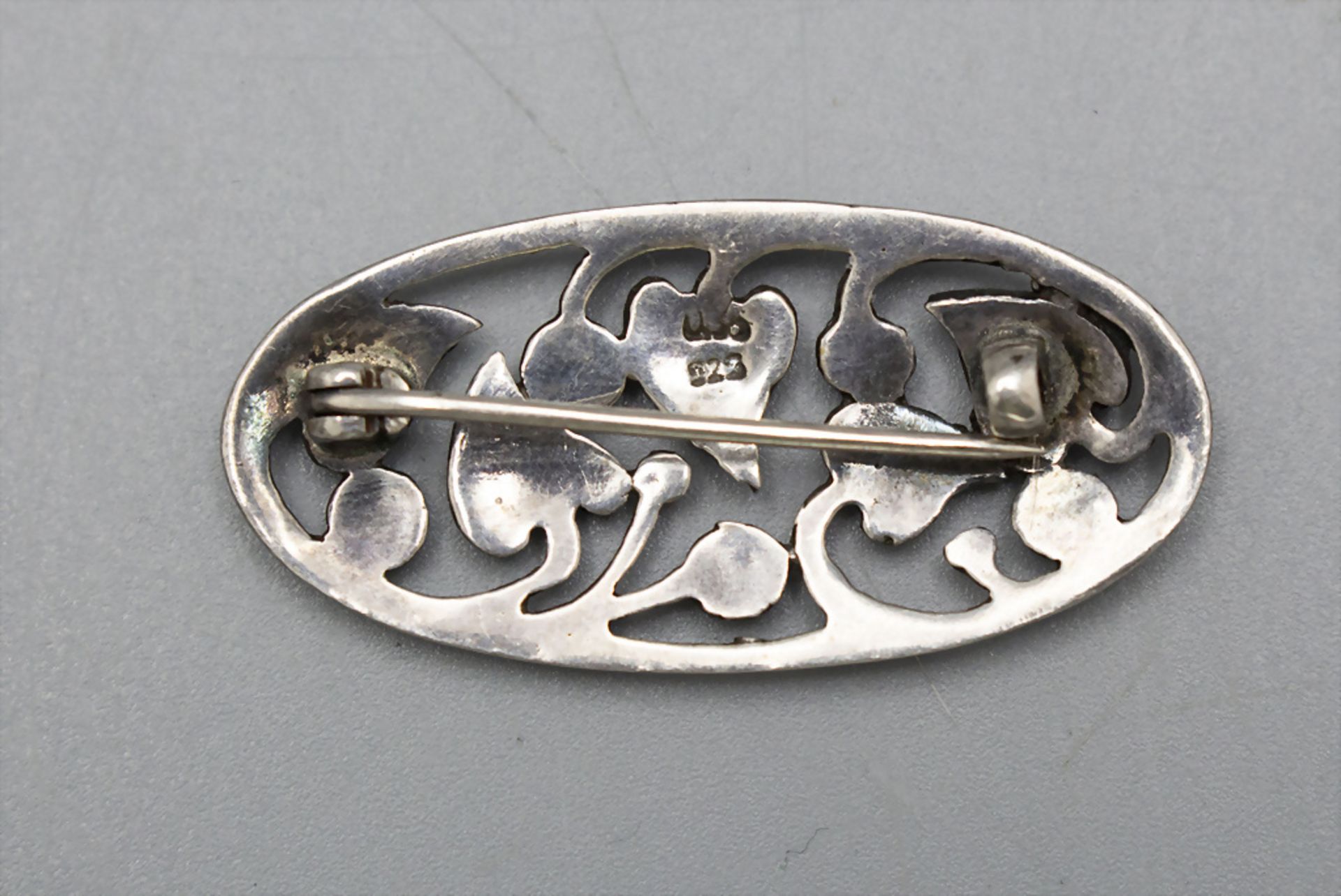 Jugendstil Brosche mit Efeu Blattdekor / An Art Nouveau Sterling silver brooch with ivy ... - Image 2 of 2
