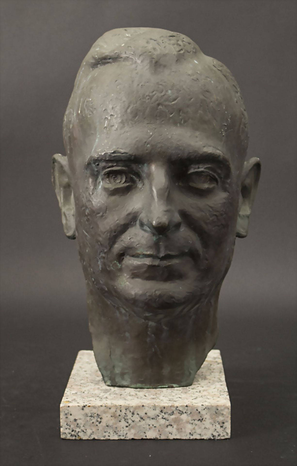 Erwin MISCH (1909 - ?), 'Porträtbüste eines Herrn' / A bronze 'Portrait bust of a gentleman', 1950
