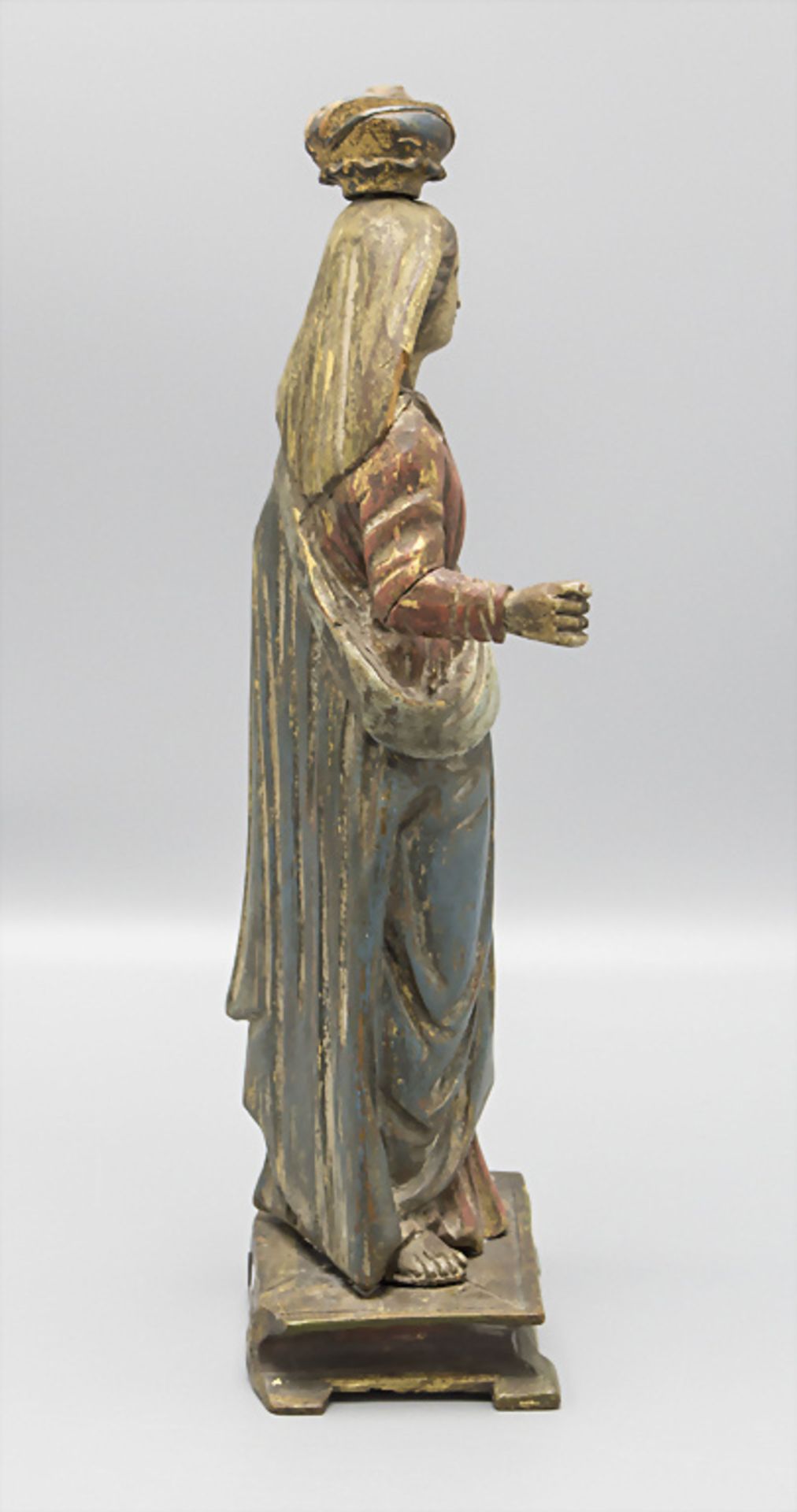 Holzskulptur einer Madonna mit Kind / A wooden sculpture of mother Mary with child, 18. Jh. - Bild 3 aus 6