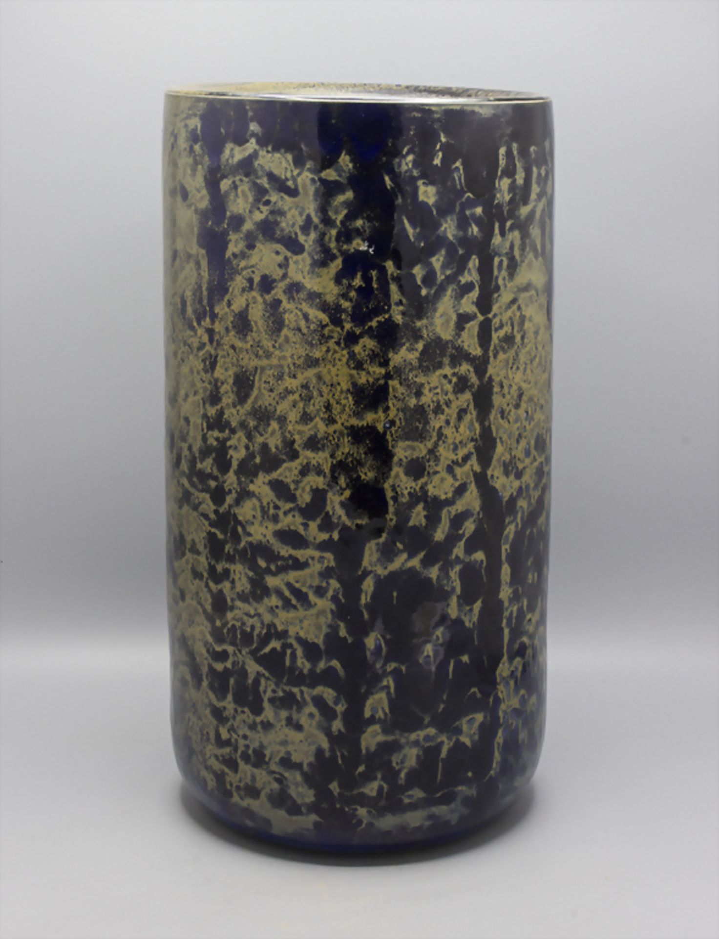 Beate Kuhn (1927-2015), Studiokeramik, zylindrische Vase, um 1970 - Bild 2 aus 6