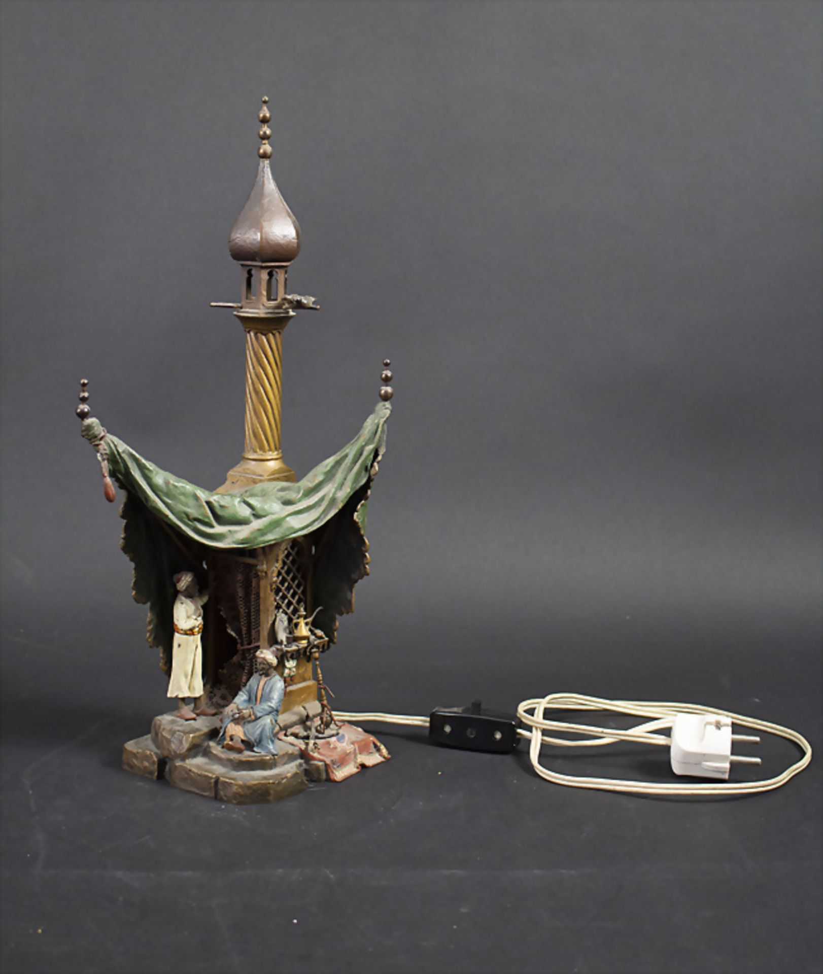 Bronzelampe, Bergmann, Wien / A bronze lamp from Bergmann, Vienna, um 1900 - Bild 2 aus 6