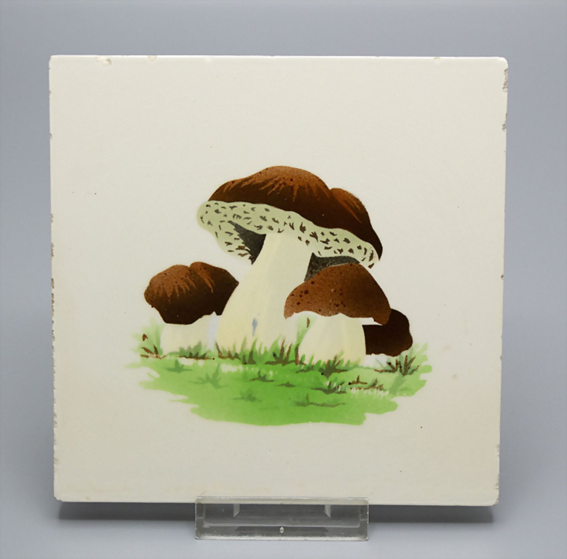 Fliese mit Steinpilzen / A ceramic tile with mushrooms, deutsch, um 1900