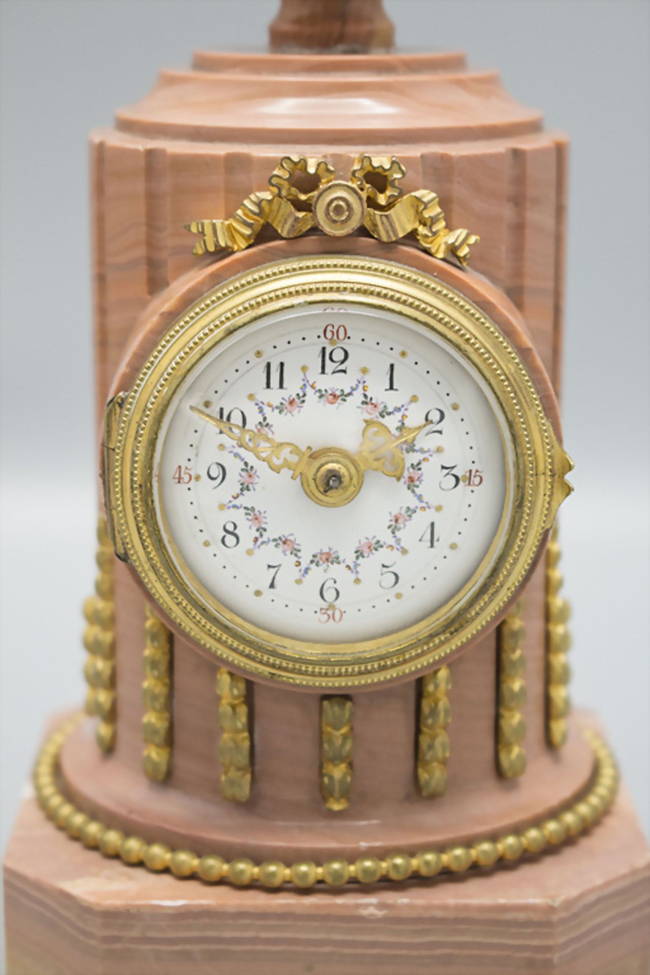 Kaminuhr mit Beistellern / A mantel clock with candlesticks, Swiss / Schweiz, um 1900 - Image 3 of 8