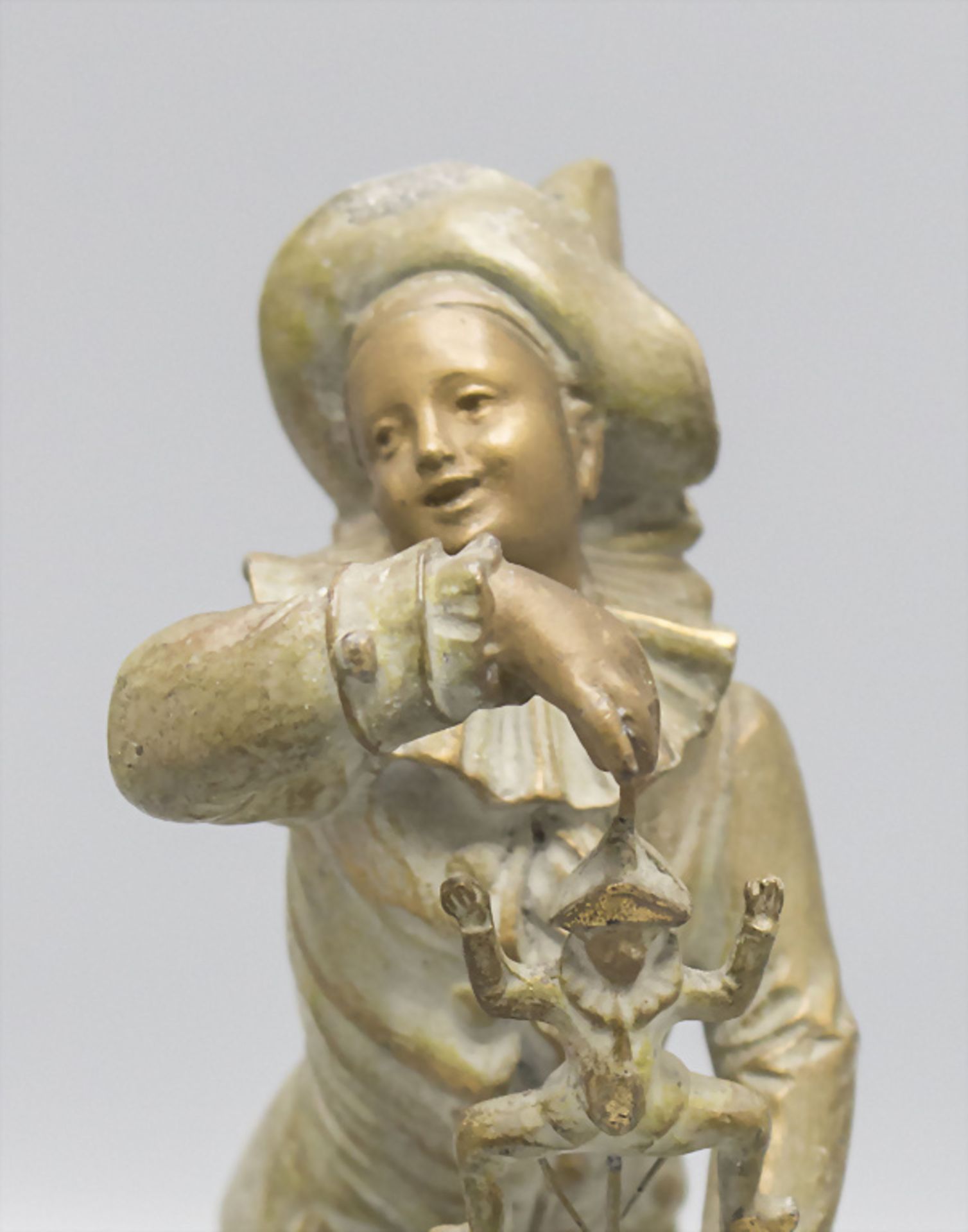 Zinngussfigur eines Harlekins / A tin casting figure of a harleqin, deutsch, um 1900 - Image 2 of 7