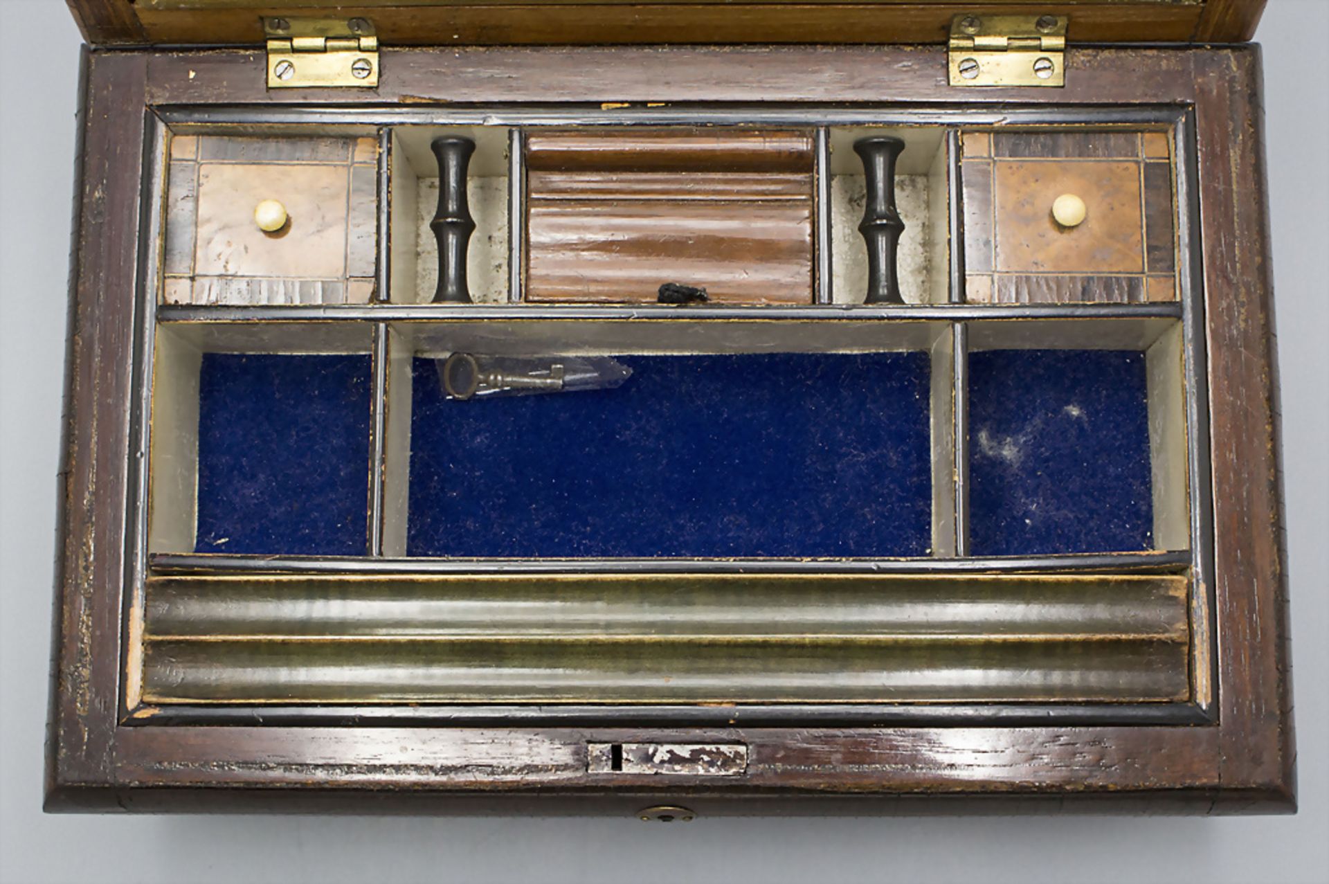 Biedermeier Nähkästchen / A Biedermeier sewing box, um 1840 - Bild 5 aus 9