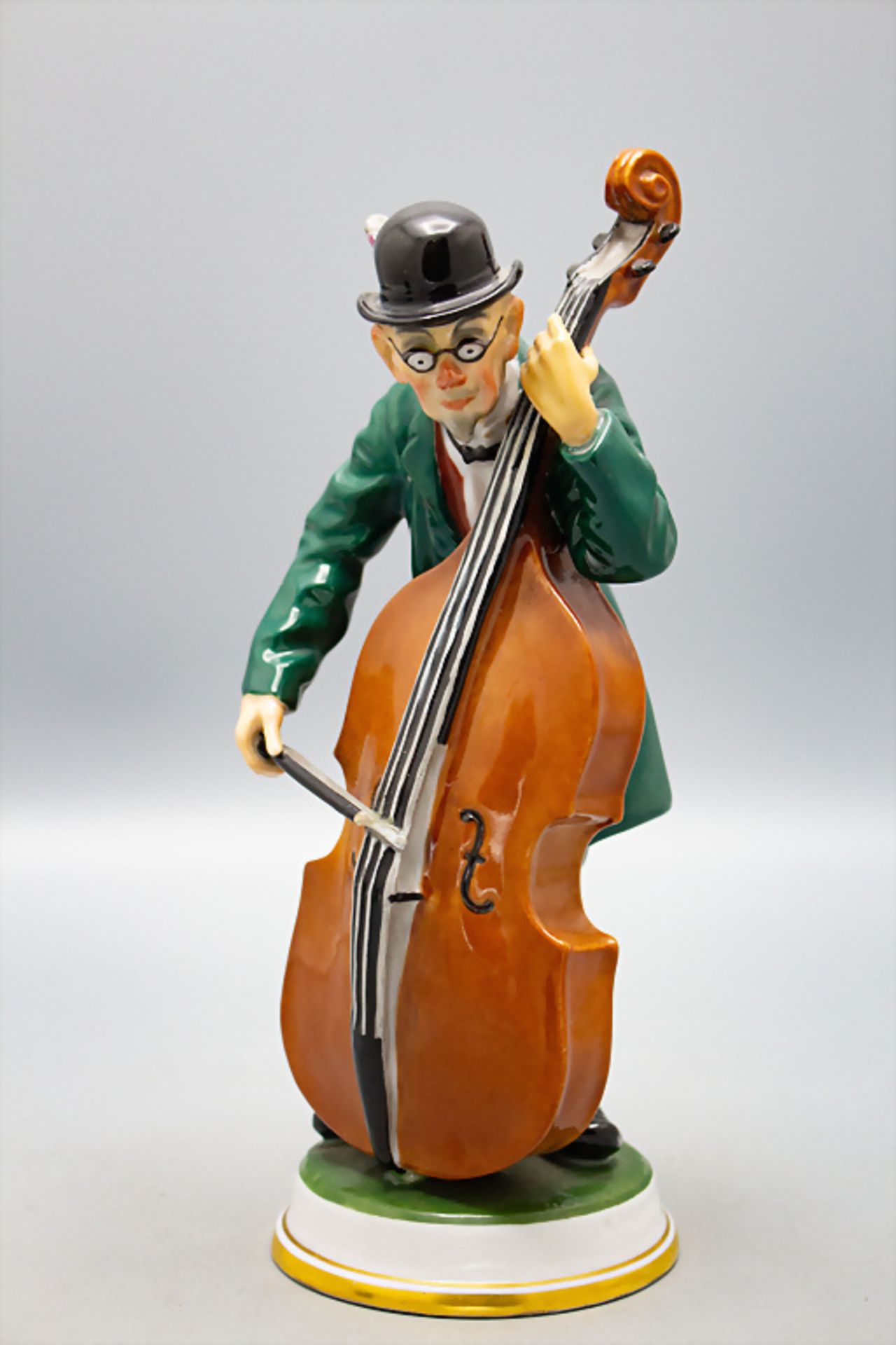 Figur 'Bassist' / A figure of a bass player, Rosenthal, Selb, 20. Jh.