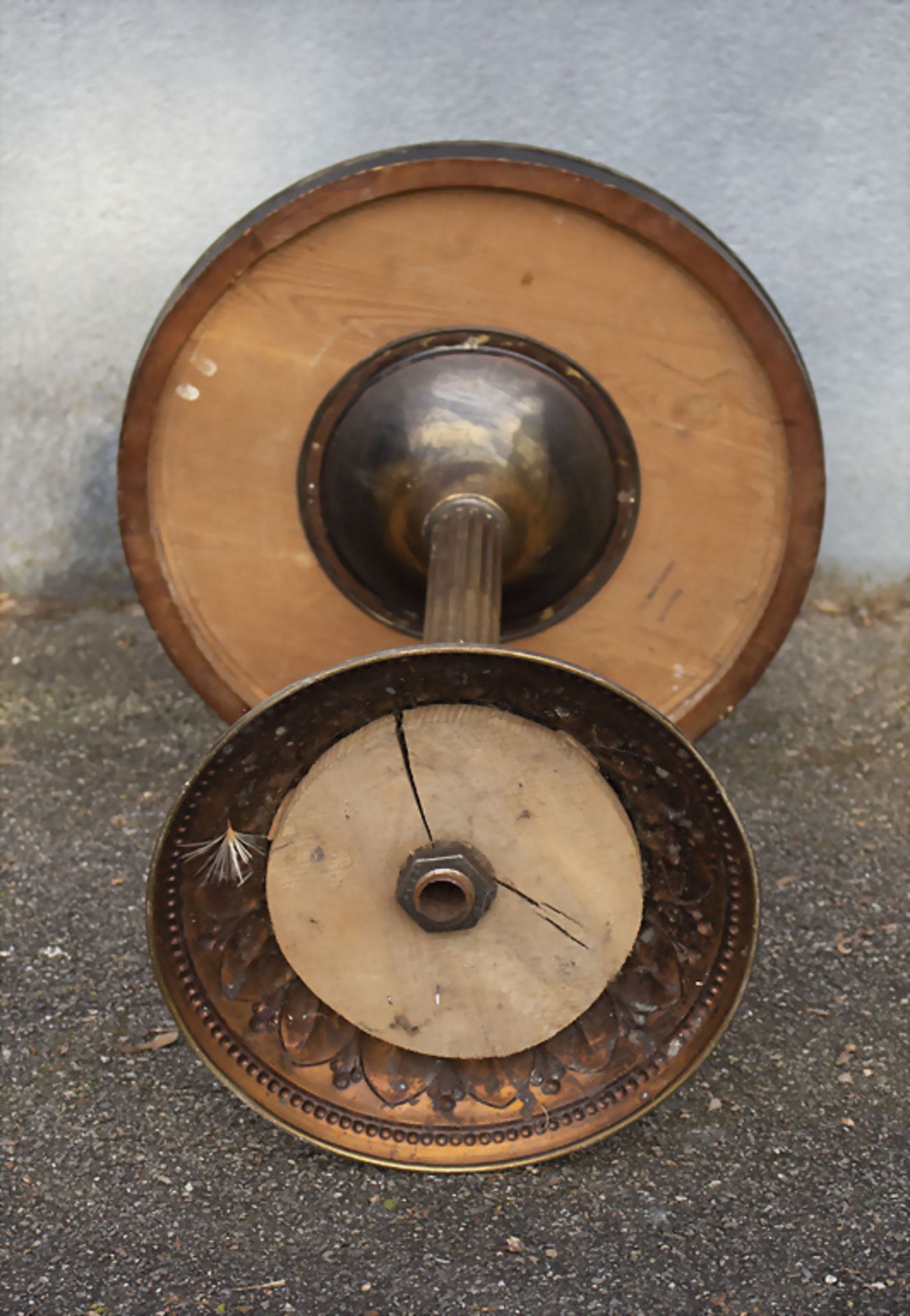 Runder Jugendstil Tisch / A round Art Nouveau table, deutsch, um 1900 - Image 5 of 5