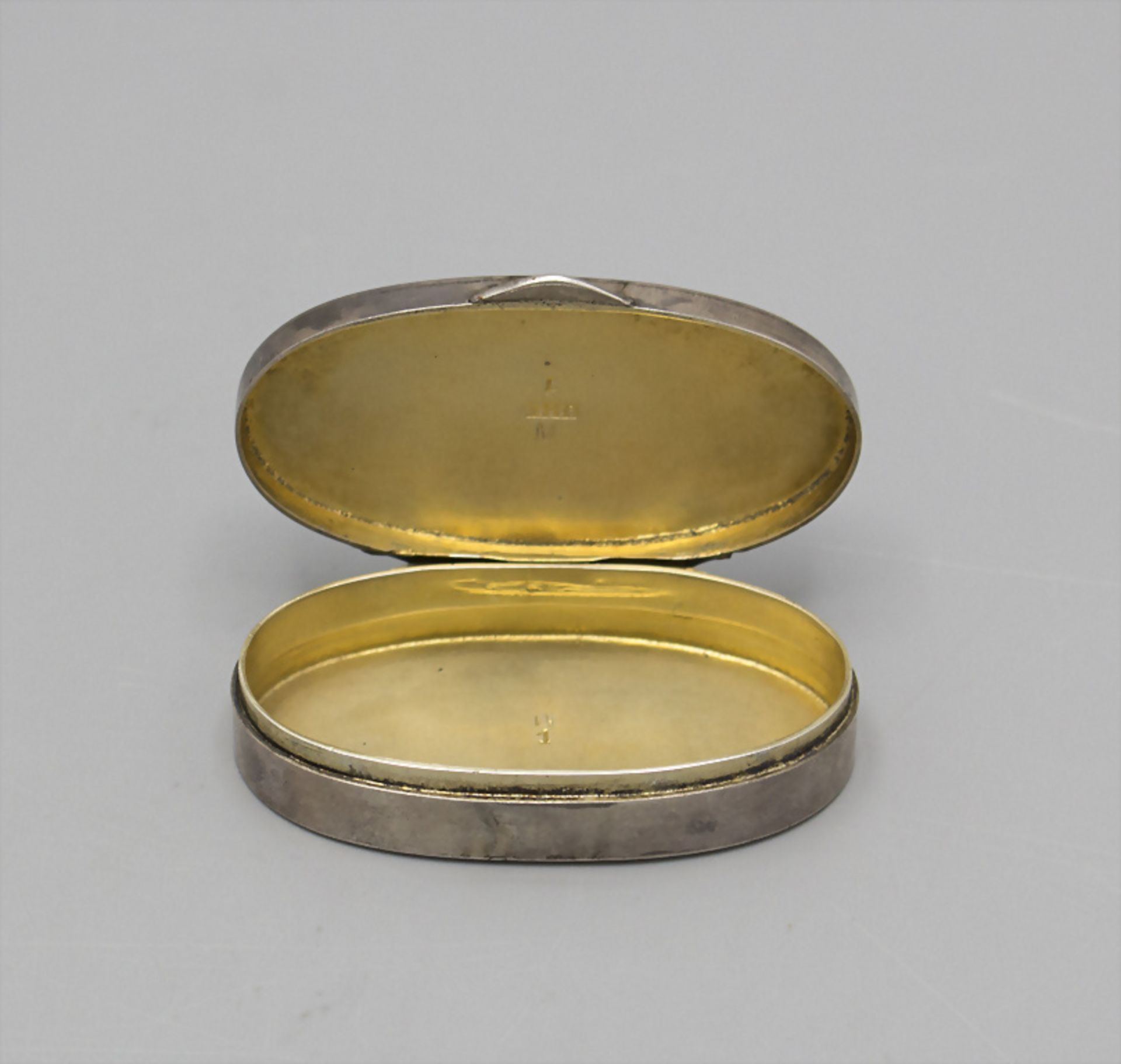 Kleine Tabatiere mit Emaille / A snuff box with enamel, um 1900 - Image 5 of 8