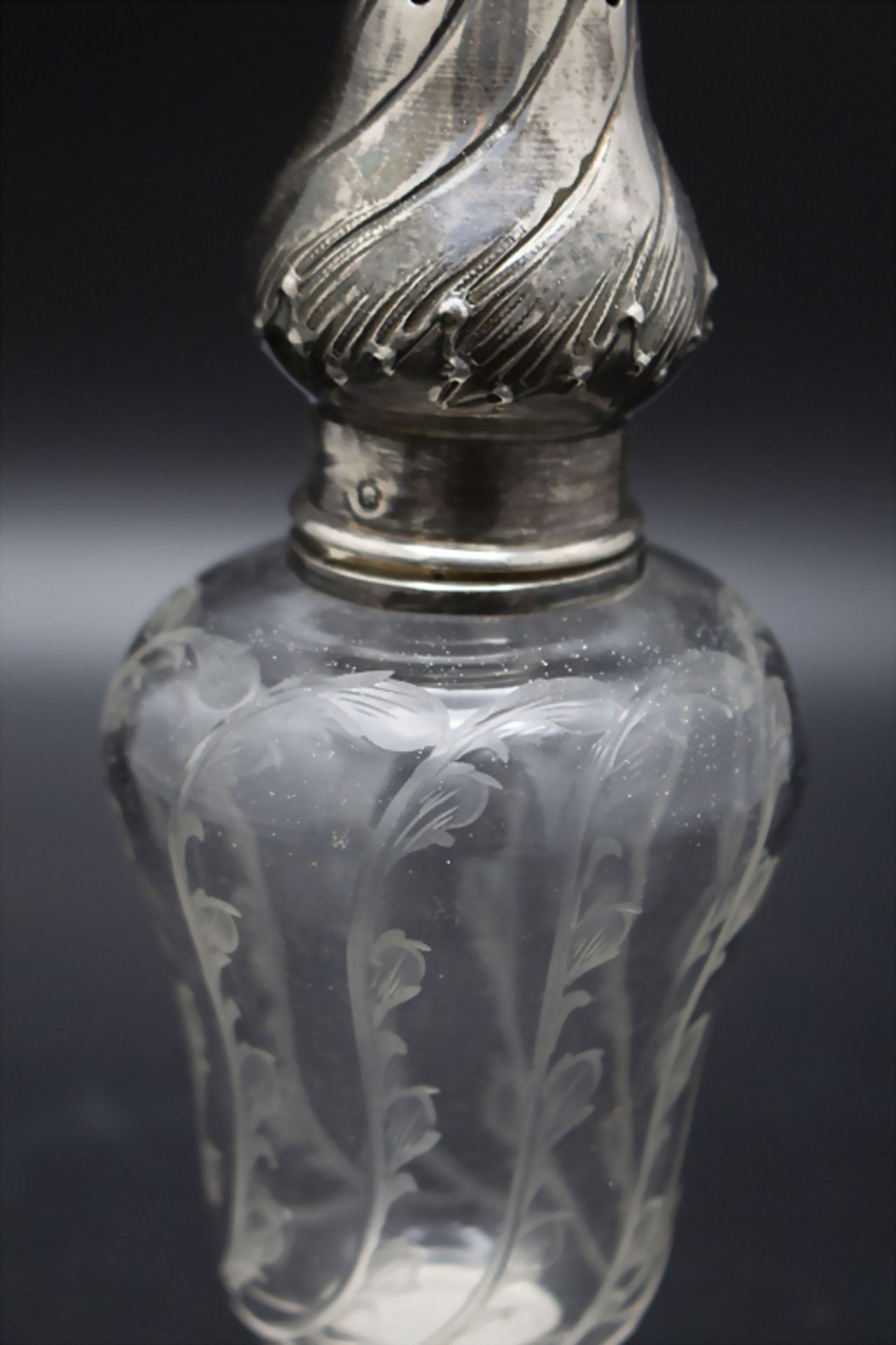 Zuckerstreuer / A sugar shaker with silver mount, Lagriffoul & Laval, Rue du Temple, Paris, um 1900 - Image 2 of 6