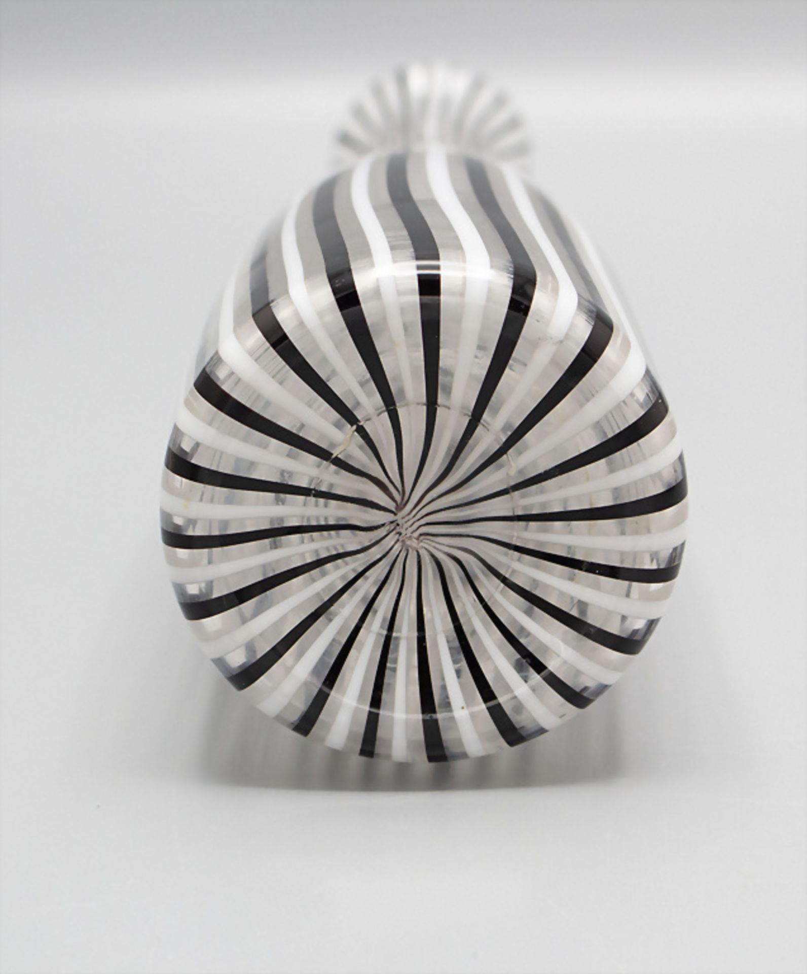 Solifleur Vase / A glass vase, Murano, Mitte 20. Jh. - Image 3 of 3