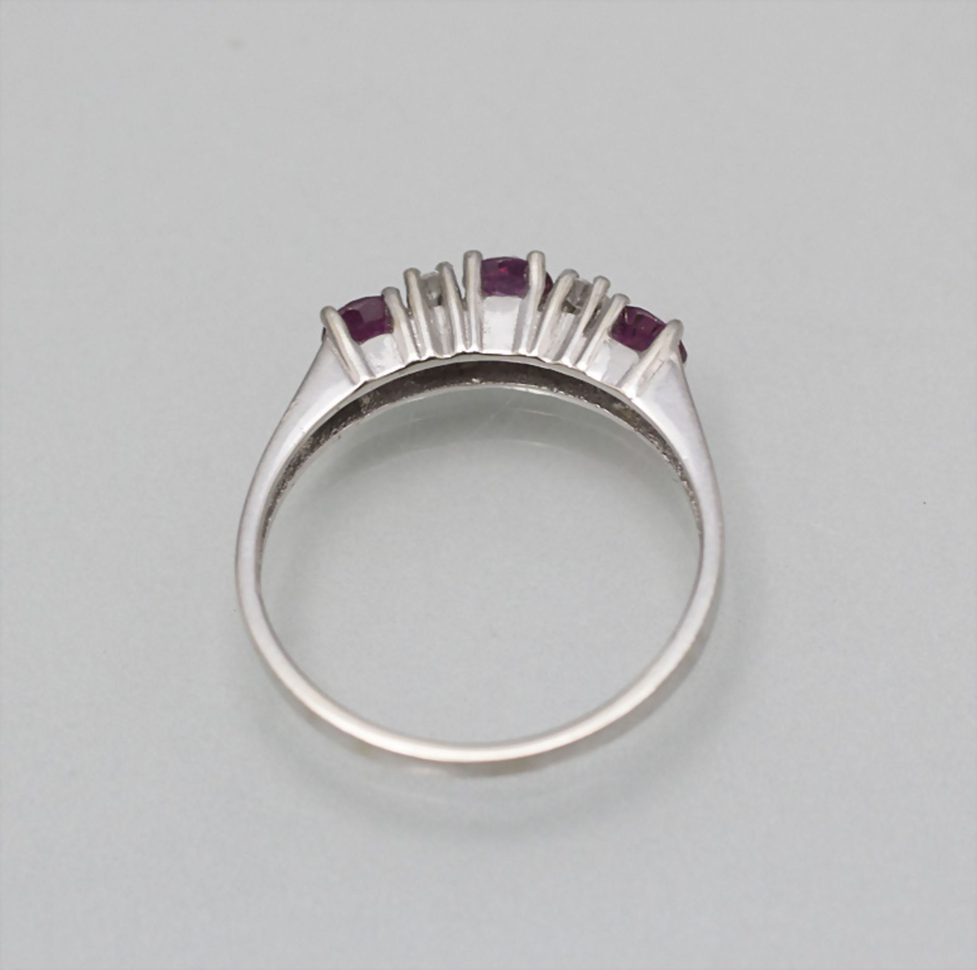 Damenring mit Rubinen und Diamanten / A ladies14 ct gold ring with rubies and diamonds - Image 2 of 2