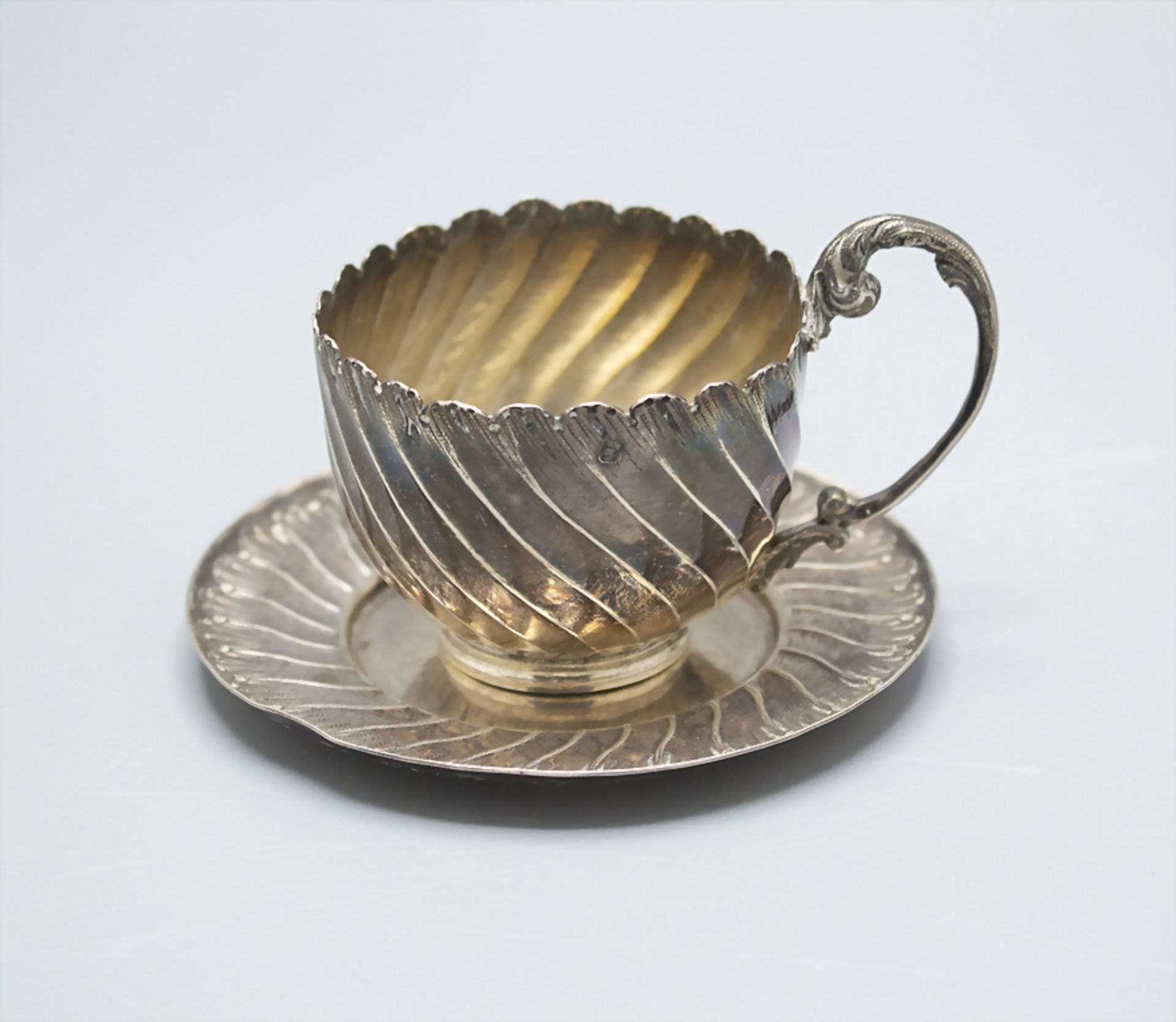 Silbertasse und Untertasse / A silver cup and saucer, Simon Slisonksi, Paris, um 1880