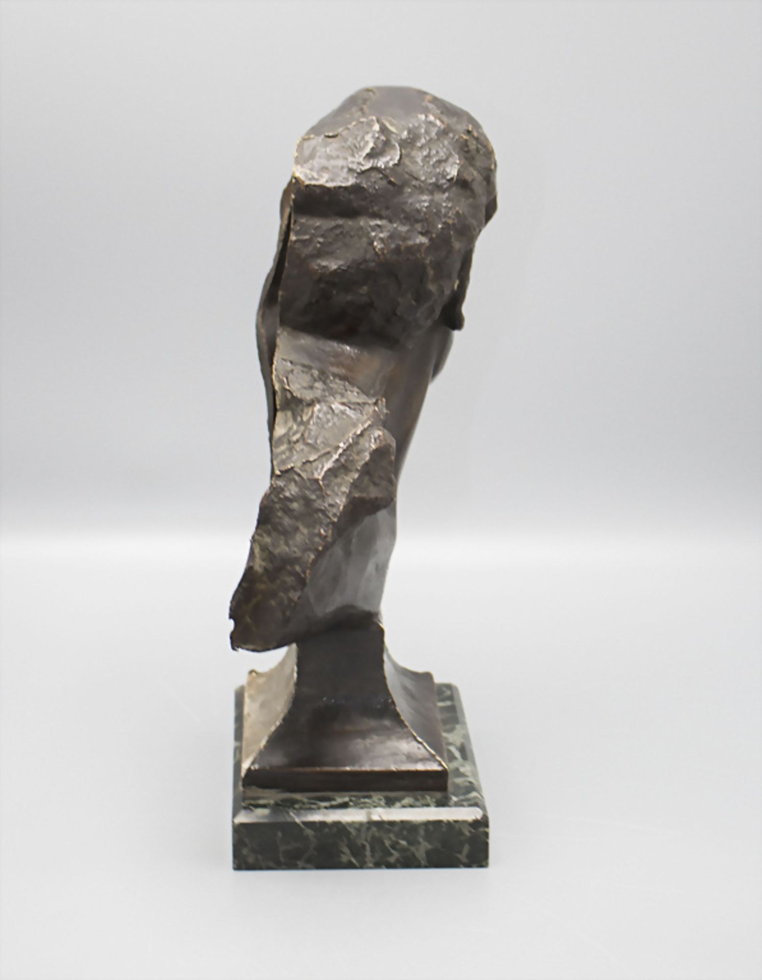 Männliche Bronze Büste / A male bronze buste - Image 3 of 6
