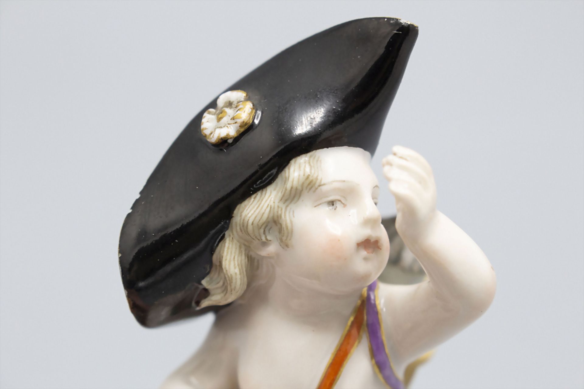 Kleine verkleidete Amorette / A small disguised amoretto, Meissen, 19. Jh. - Image 2 of 5