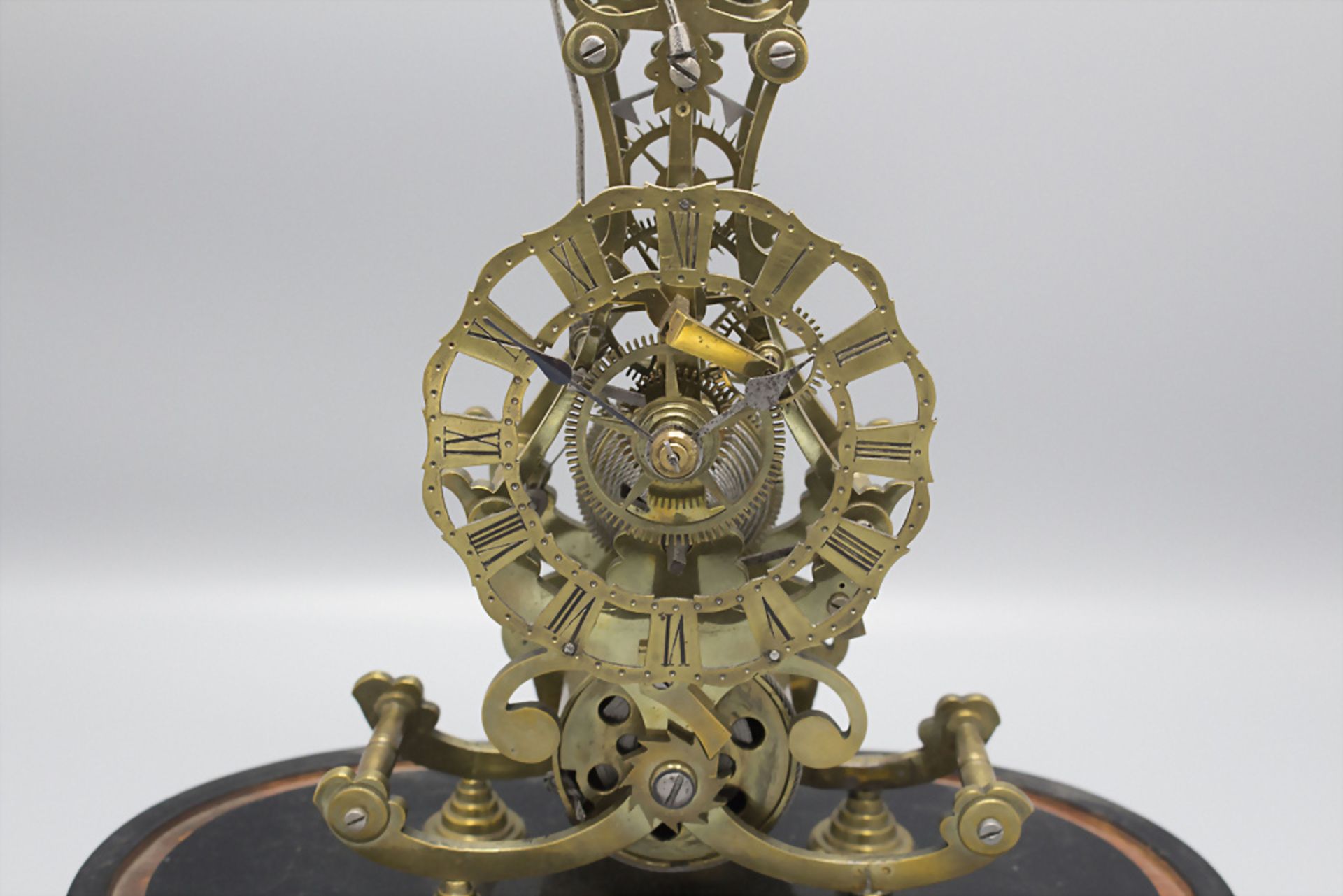 Skelettuhr / A skeleton clock, England, 19. Jh. - Bild 2 aus 8