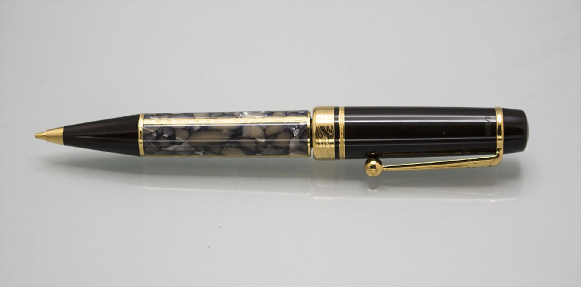 Montblanc Füllfederhalter Sonderedition 'Alexandre Dumas' / A Montblanc limited edition ...