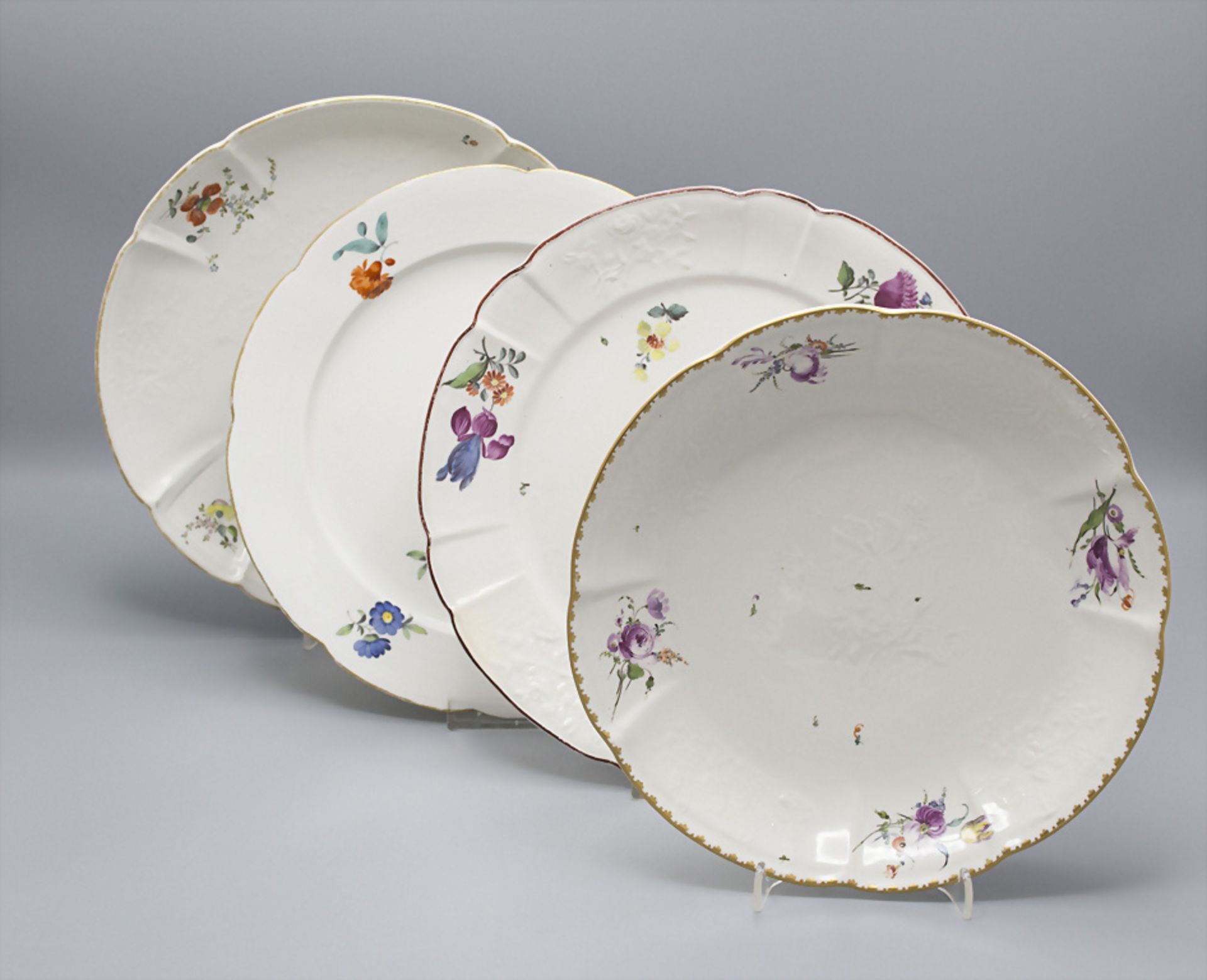 4 Teller mit Blumenmalerei / 4 porcelain plates with flowers, Frankenthal, um 1776