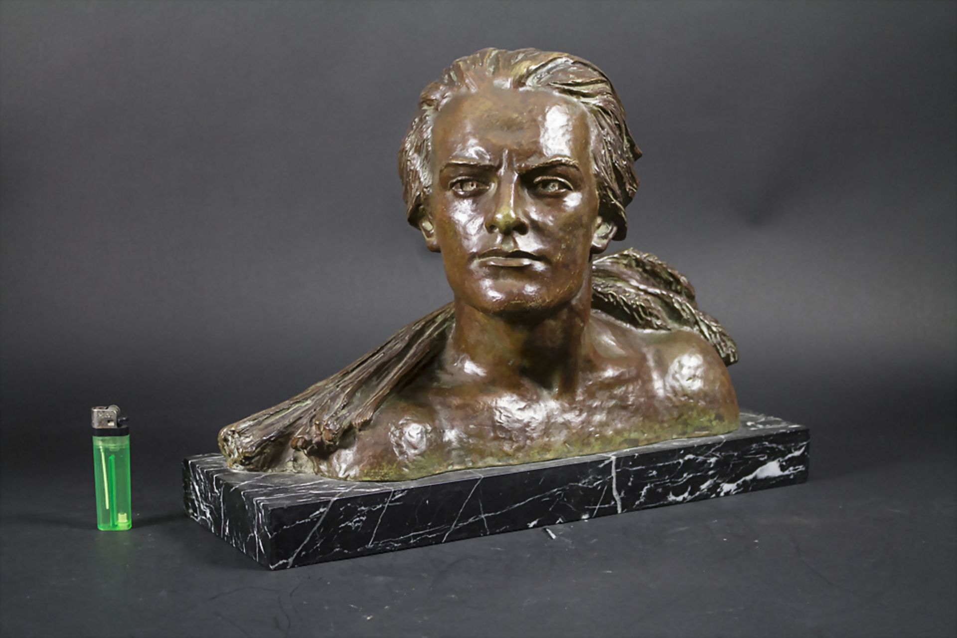 Alexandre Ouline (act. 1918-1940), Art Déco Bronzebüste / An Art Deco bronze bust, Belgien, um 1930