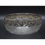 Jugendstil Glasschale mit Silbermontur mit Schwertlilien / An Art Nouveau cut glass bowl with ...