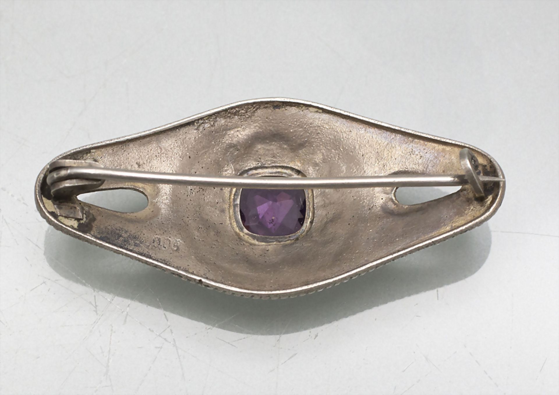 Jugendstil Silberbrosche mit Amethyst / An silver Art Nouveau brooch with amethyst, deutsch, ... - Bild 2 aus 2