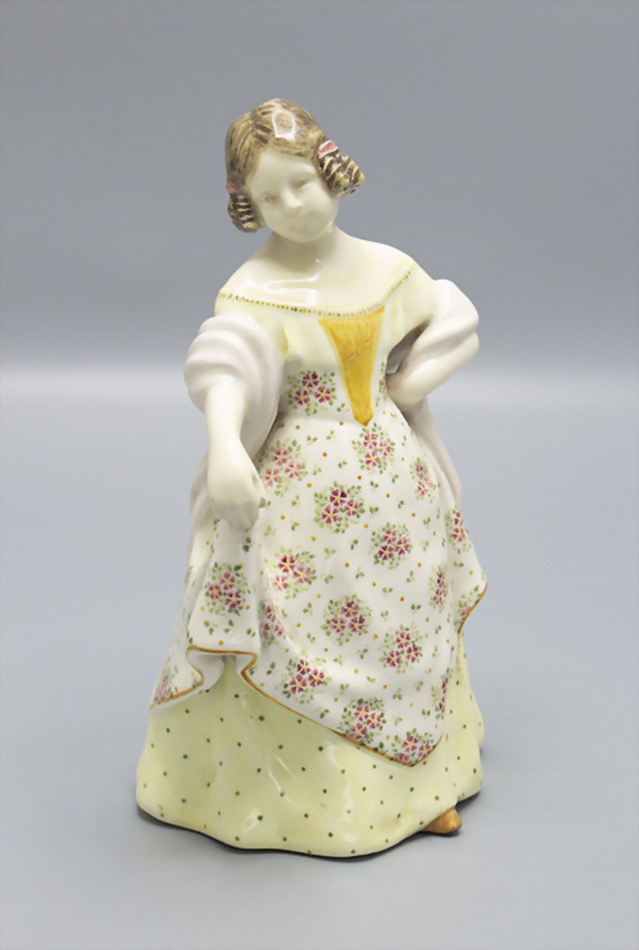 Tanzendes Biedermeiermädchen / A ceramic figure of a dancing girl, Friedreich Goldscheider, ...