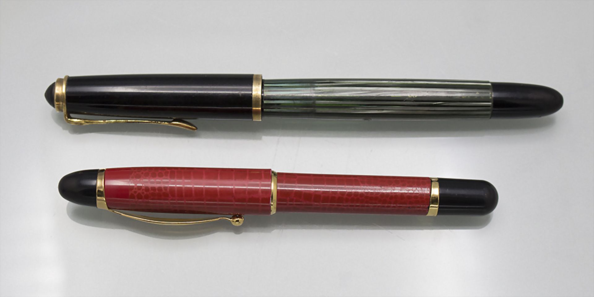 2 Füllfederhalter / Two fountain pens, Pelikan, Frankreich