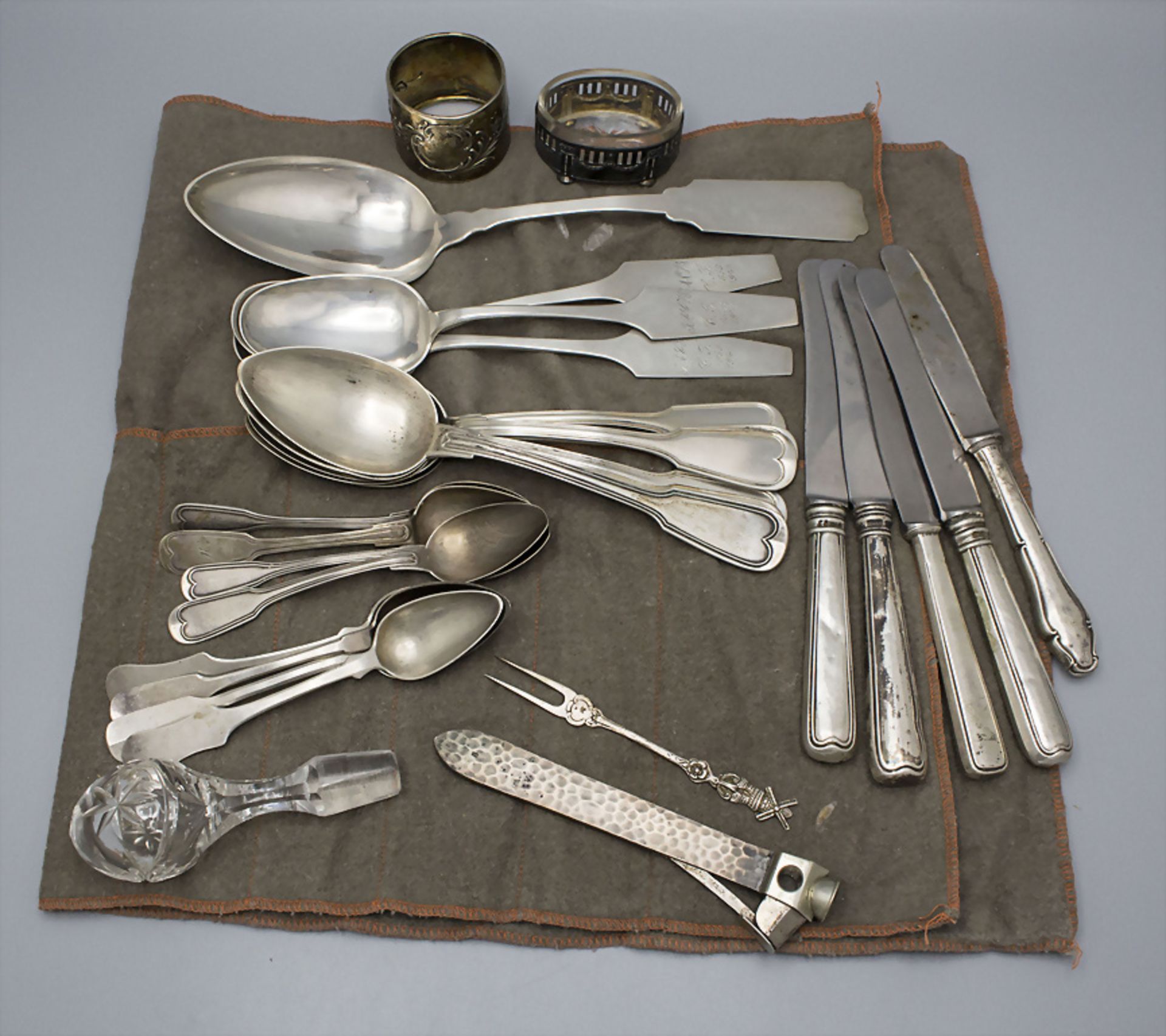 Konvolut Silberbesteck / A set of silver cutlery pieces, 19. / 20. Jh.