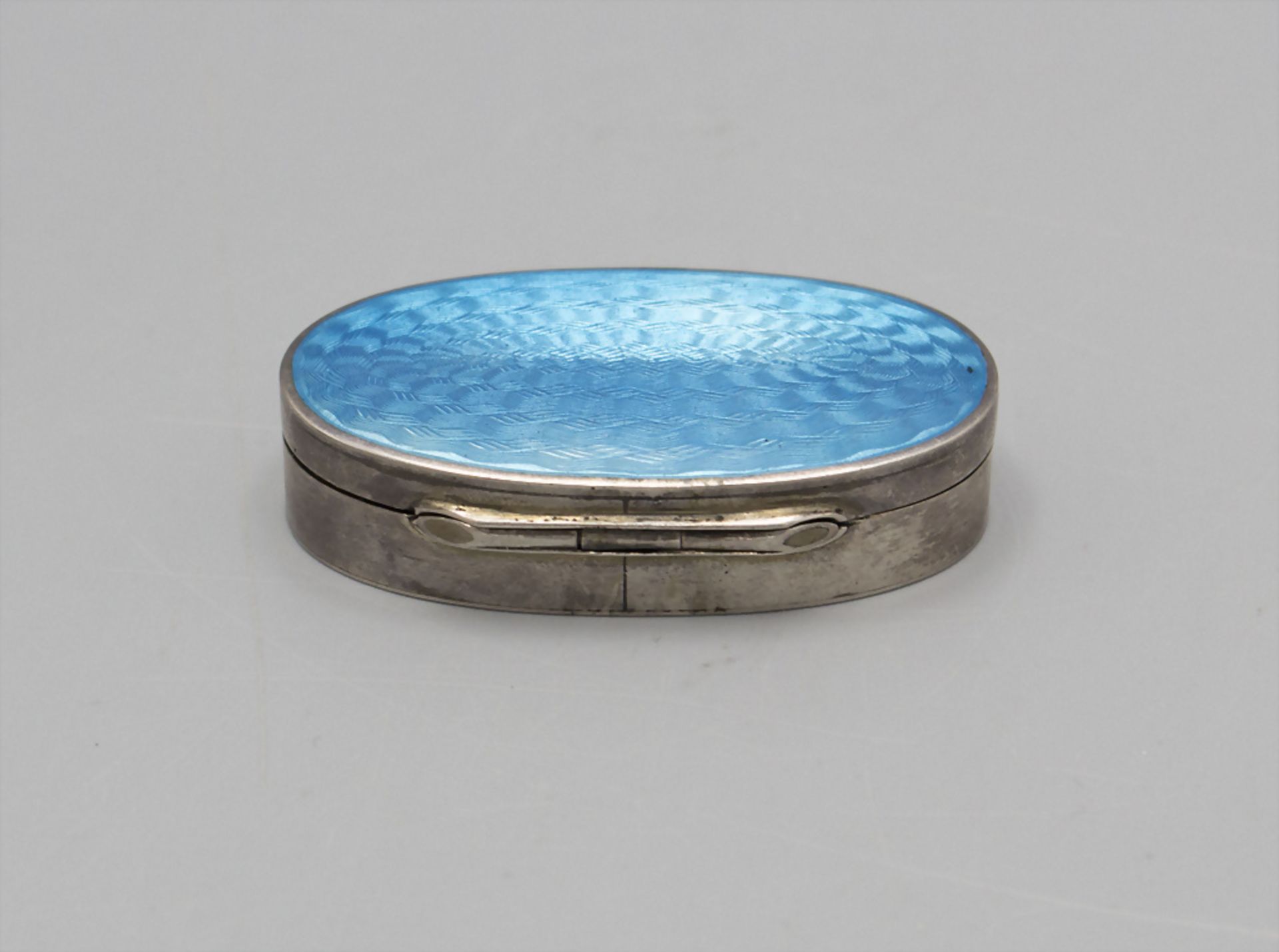 Kleine Tabatiere mit Emaille / A snuff box with enamel, um 1900 - Image 3 of 8