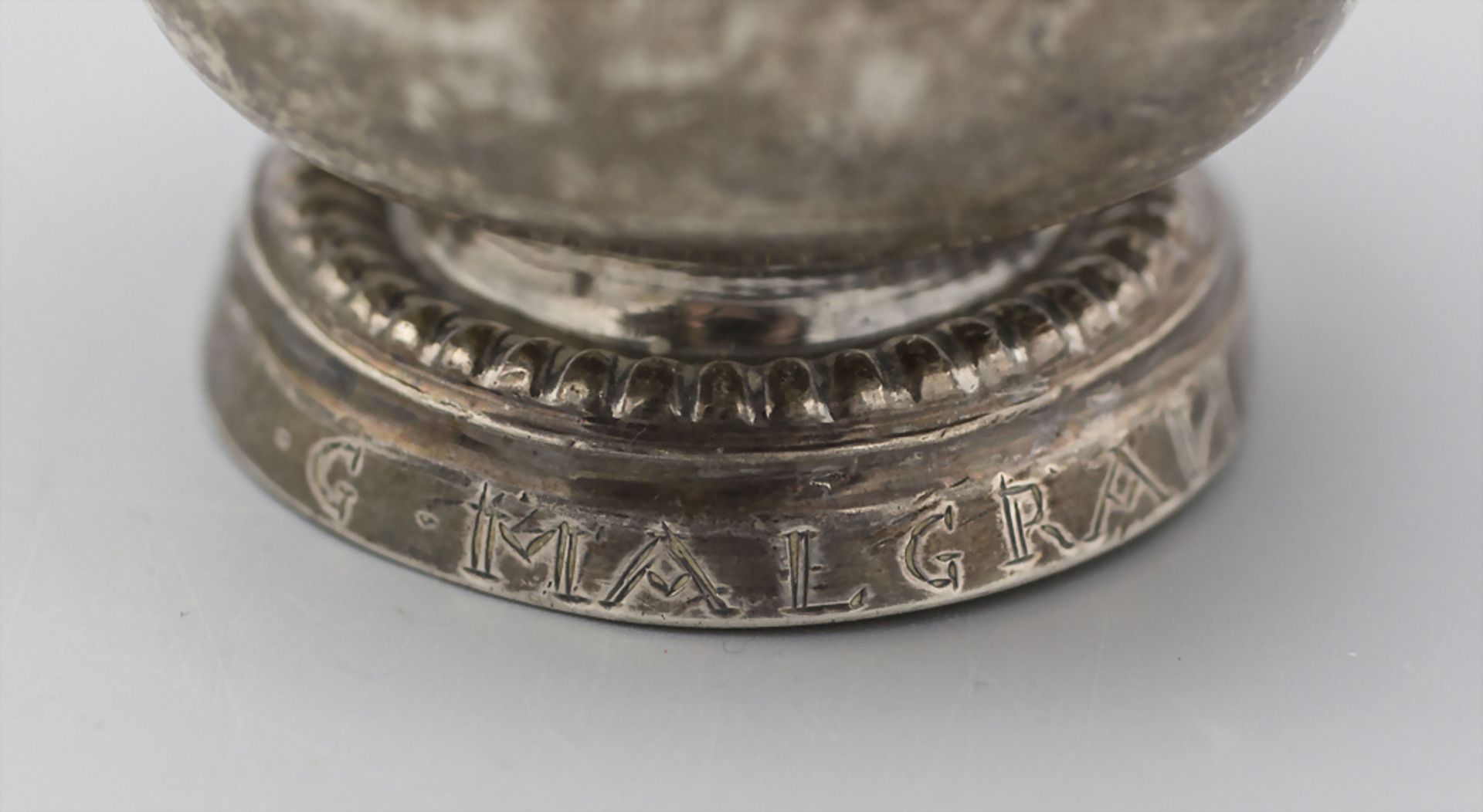 Glocken-Becher / A silver beaker / Une timbale en argent, Paris, 1798-1809 - Bild 4 aus 7