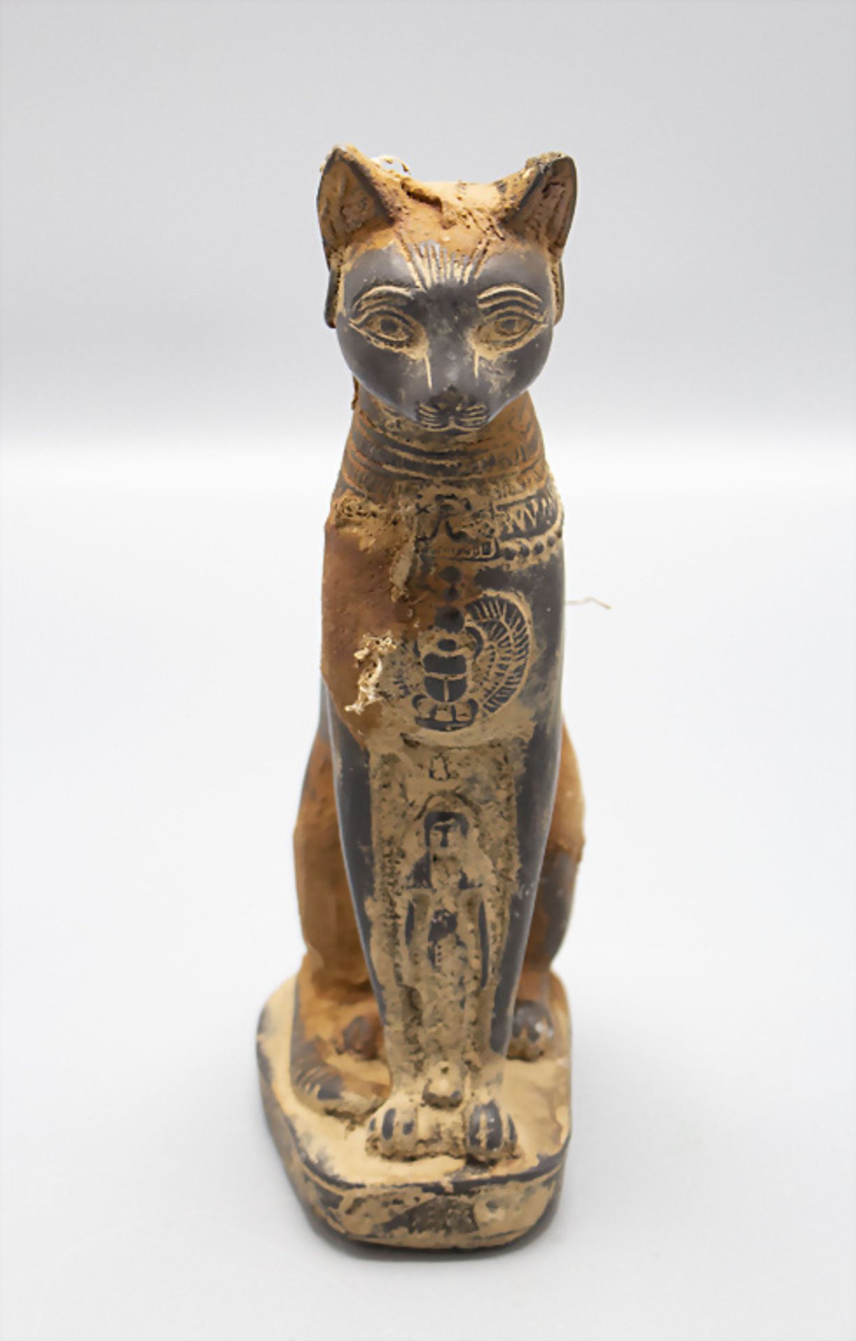 Altes Ägypten - Skulptur 'Göttin Bastet Mumie' / A sculpture of 'Godess Bastet mummy replica', ... - Bild 2 aus 6
