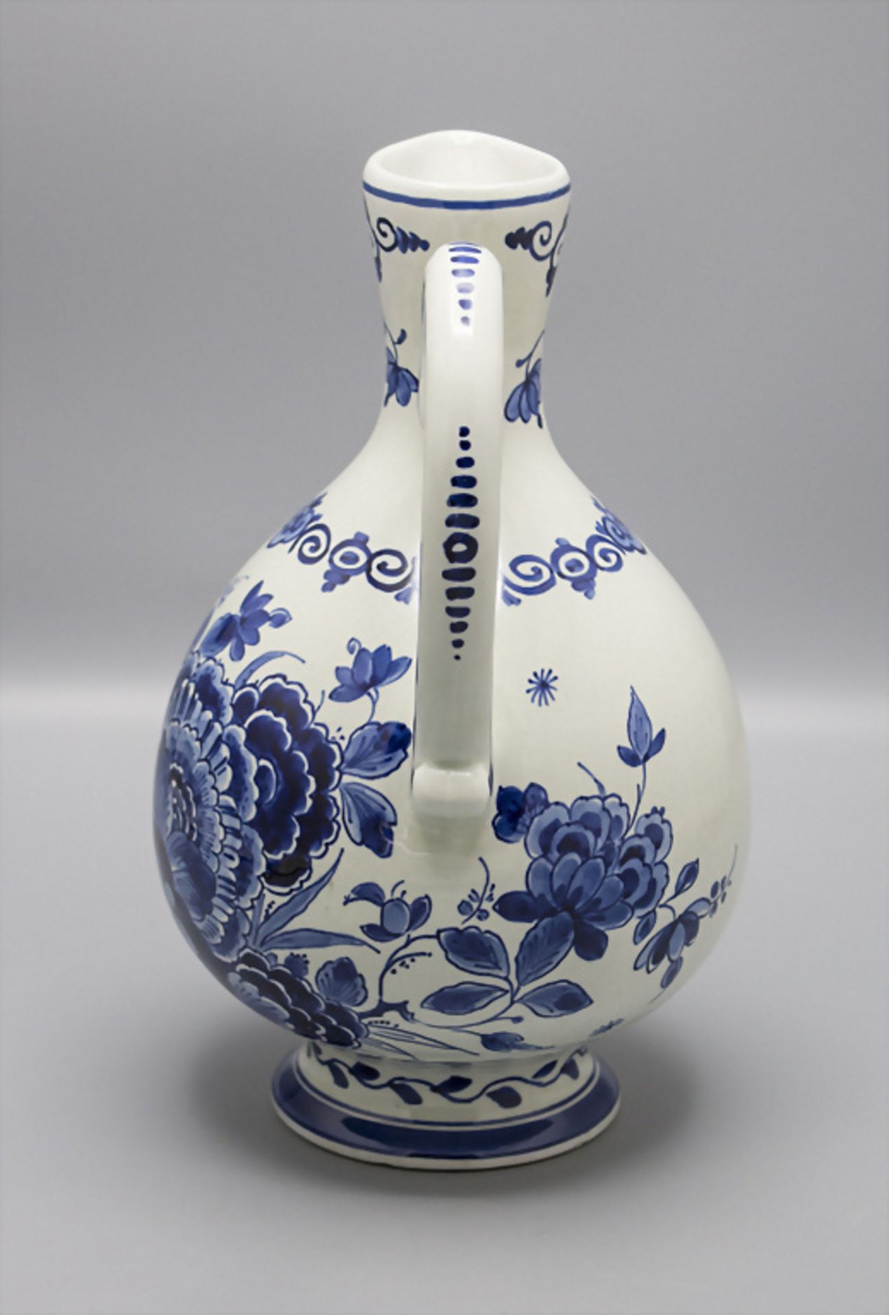 Schenkkrug / A ceramic jug, De Porceleyne Fles, Delft, 20. Jh. - Bild 4 aus 5