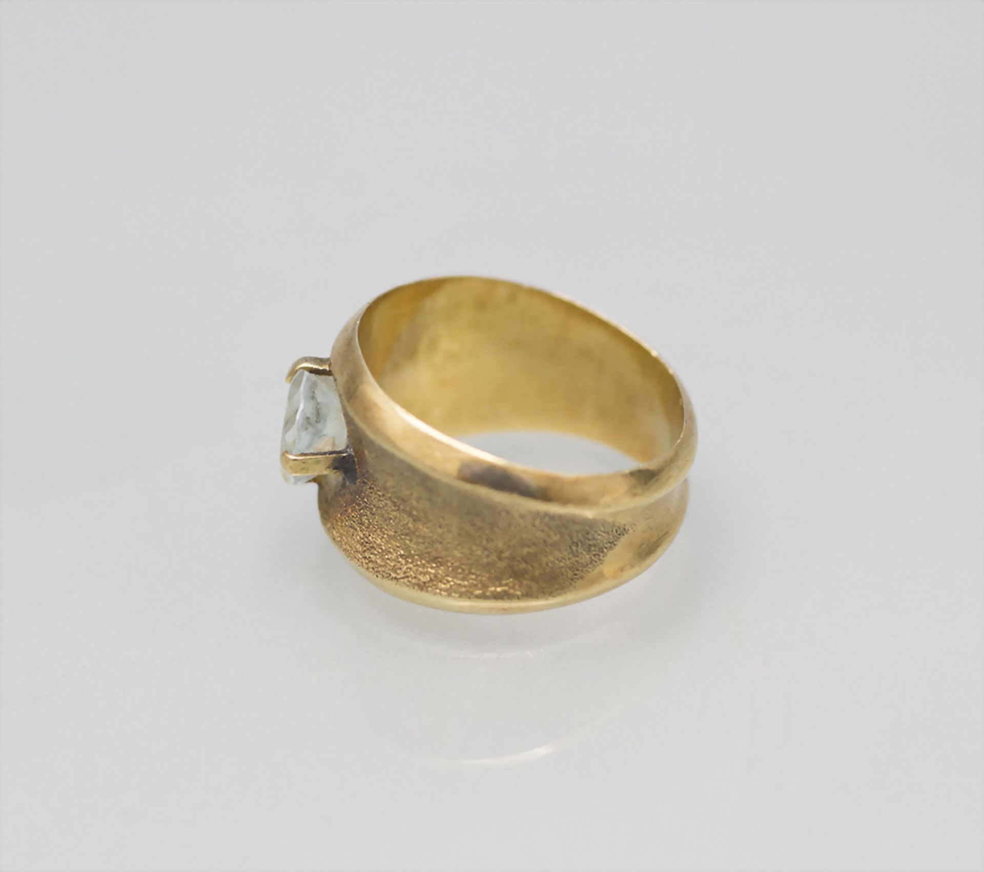 Damenring mit Aquamarin / A ladies 18 ct gold ring with an aquamarine - Image 2 of 3