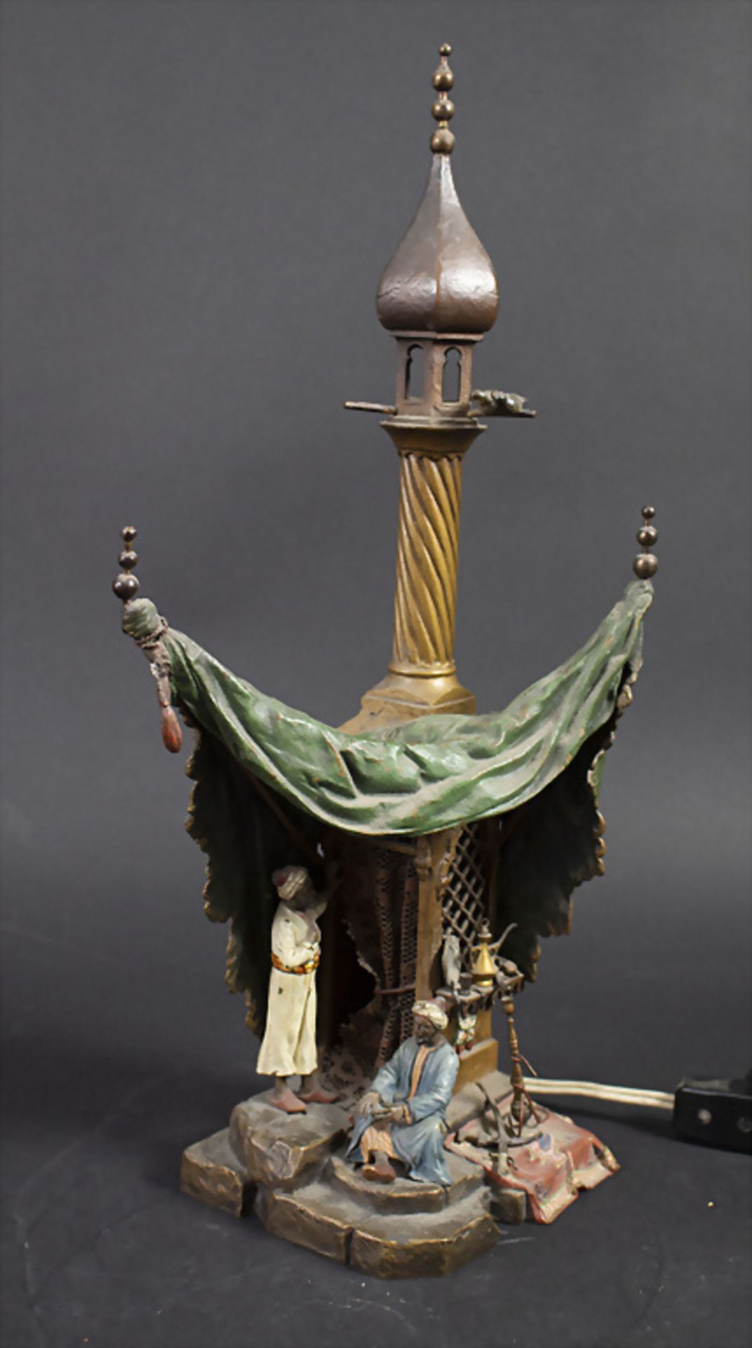 Bronzelampe, Bergmann, Wien / A bronze lamp from Bergmann, Vienna, um 1900