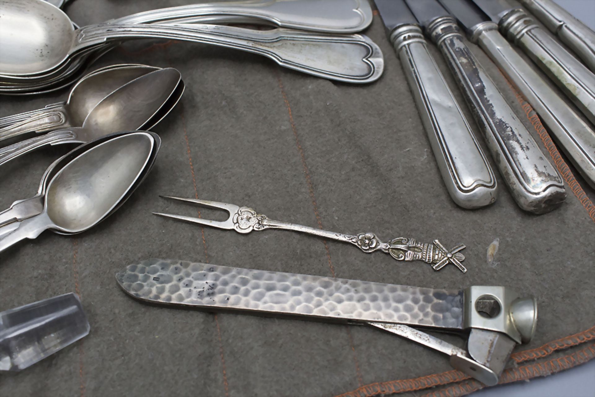 Konvolut Silberbesteck / A set of silver cutlery pieces, 19. / 20. Jh. - Bild 2 aus 6