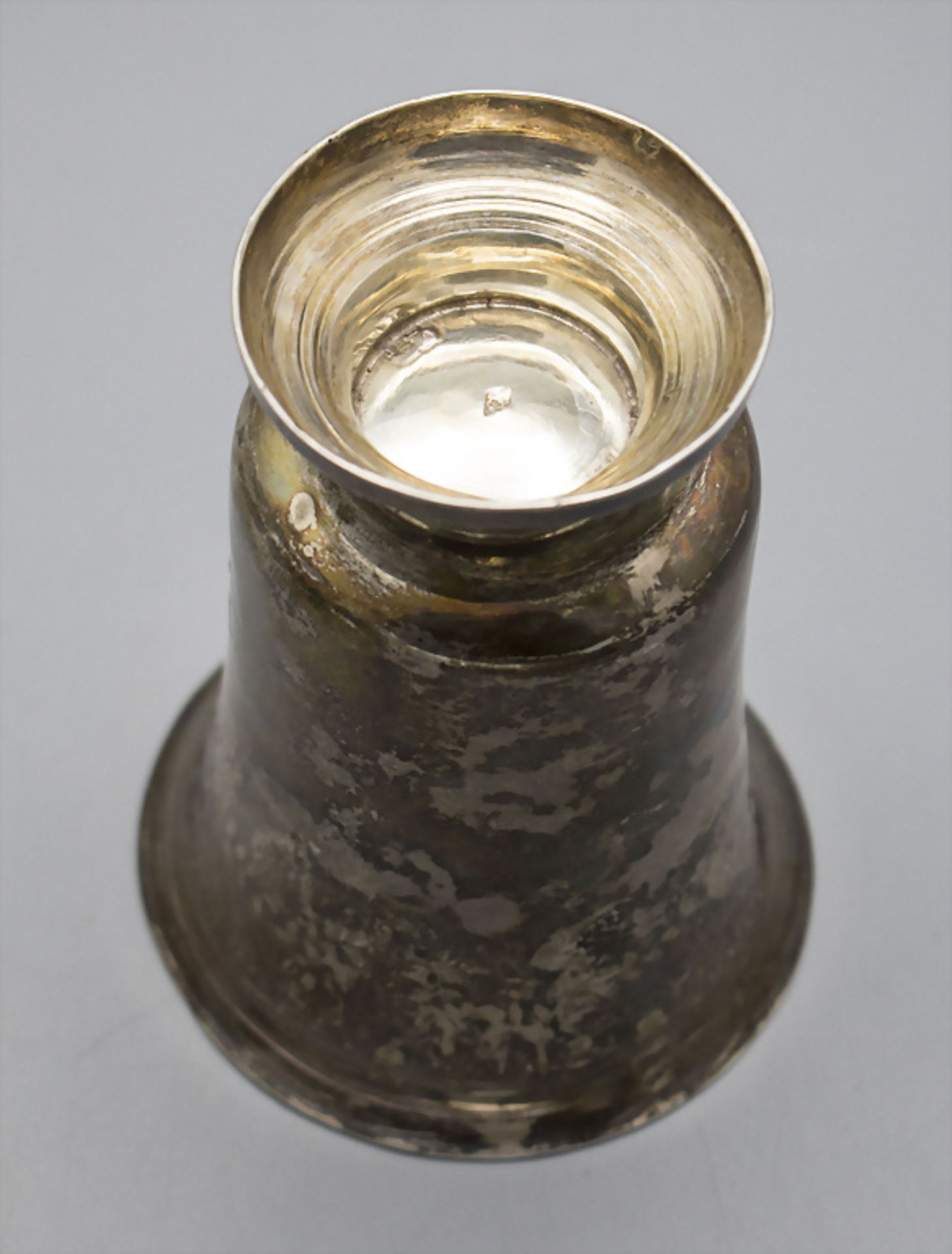 Glocken-Becher / A silver beaker / Une timbale en argent, Aimé Mesnier, Paris, 1798-1809 - Image 3 of 5