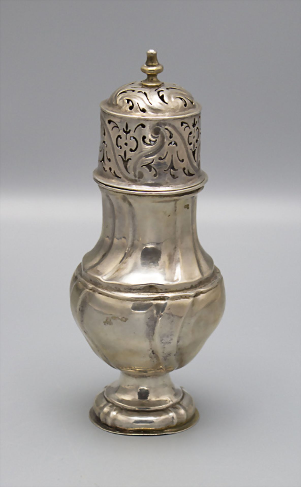 Barock Zuckerstreuer / A Baroque silver sugar caster, Lorenz I Betz, Augsburg, 1737-1739