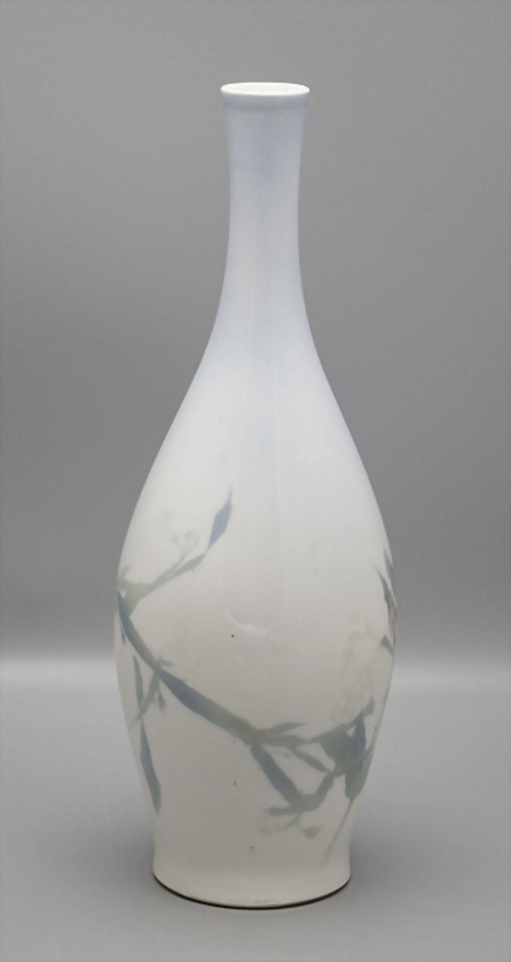 Jugendstil Enghalsvase mit Wicke / An Art Nouveau vase with sweet pea, Porsgrund, Porsgrunn, ... - Bild 3 aus 4
