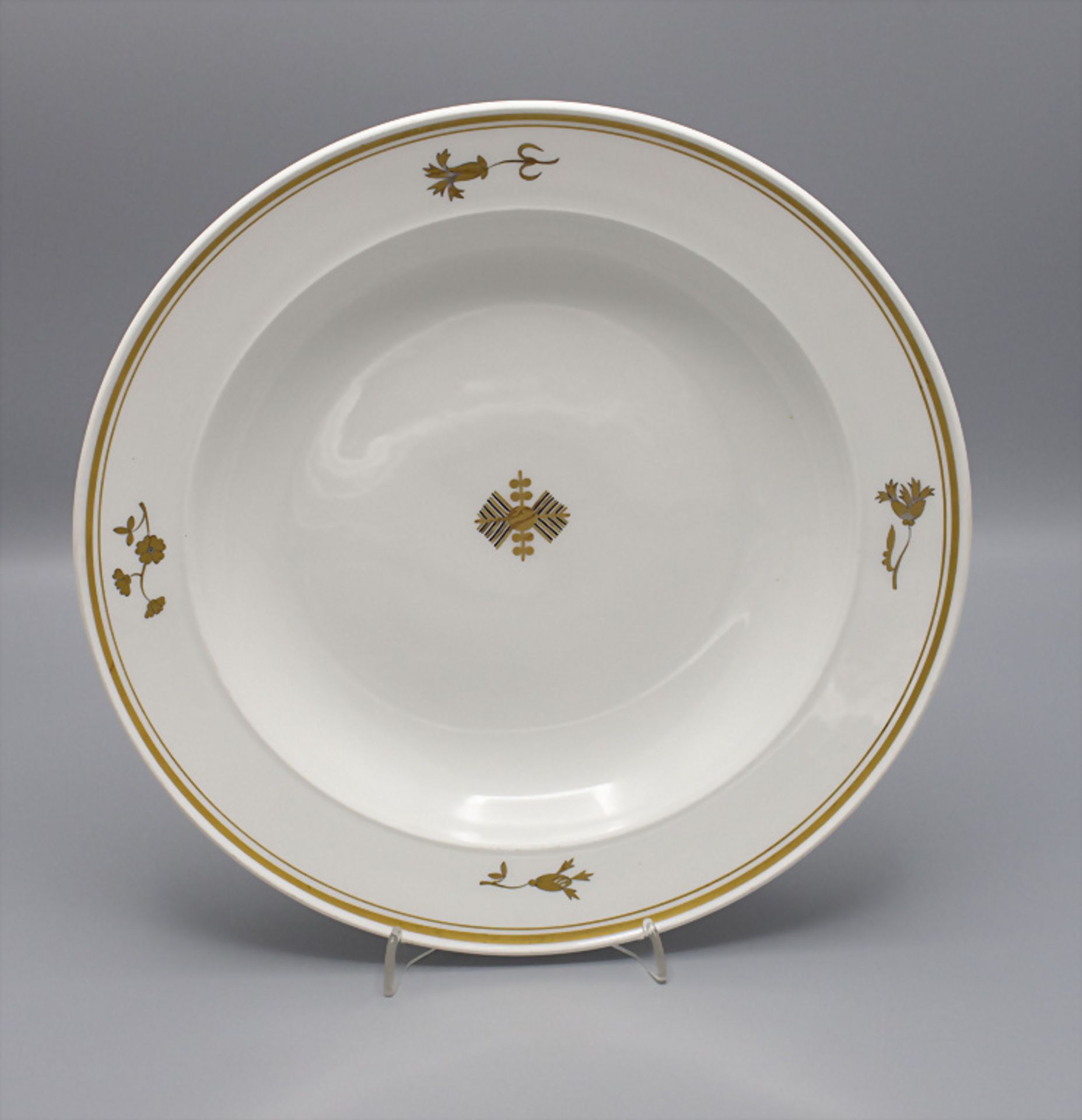 Art Déco Zierteller / Schale / An Art Deco decorative bowl, Meissen, Pfeiffer-Zeit, 1924-34