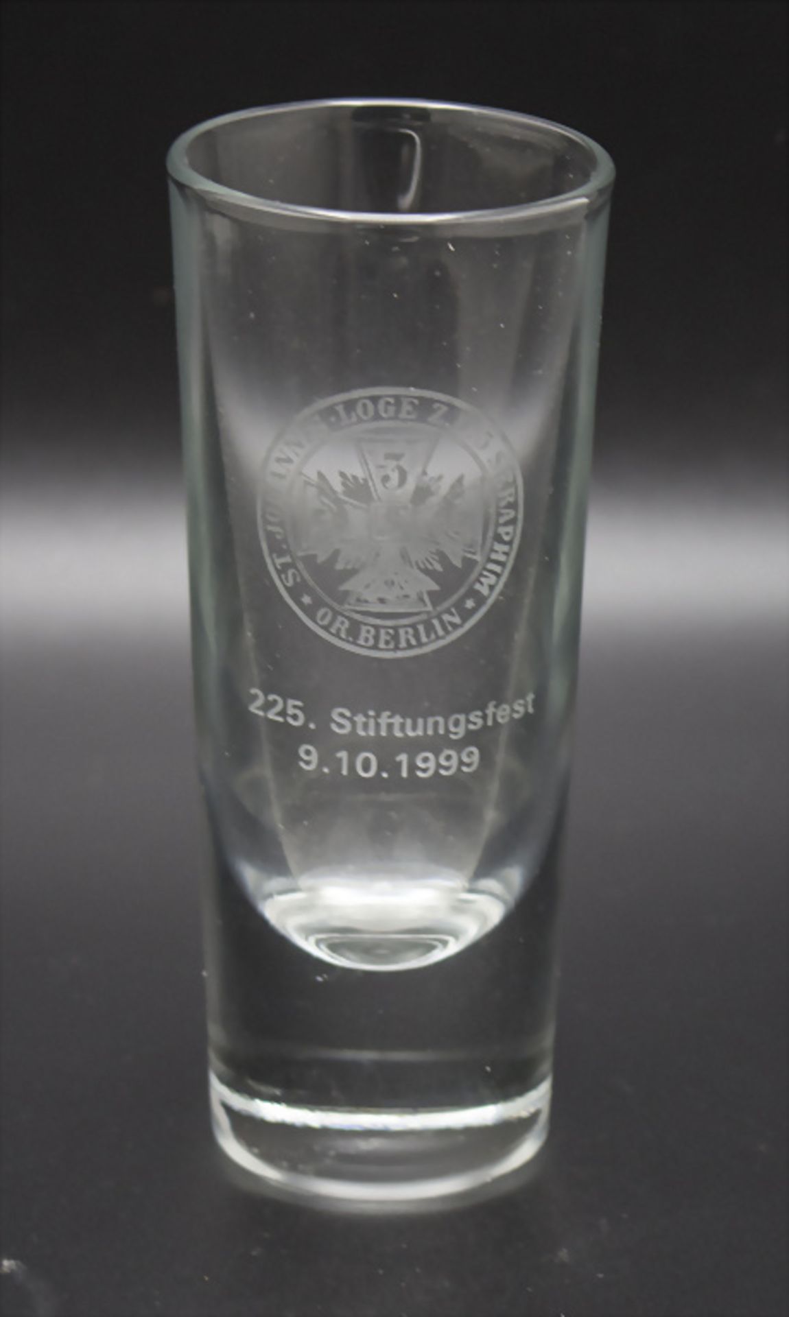 Logenglas der St. Johannis Loge z.d. 3 Seraphim Berlin, deutsch, datiert 9.10.1999