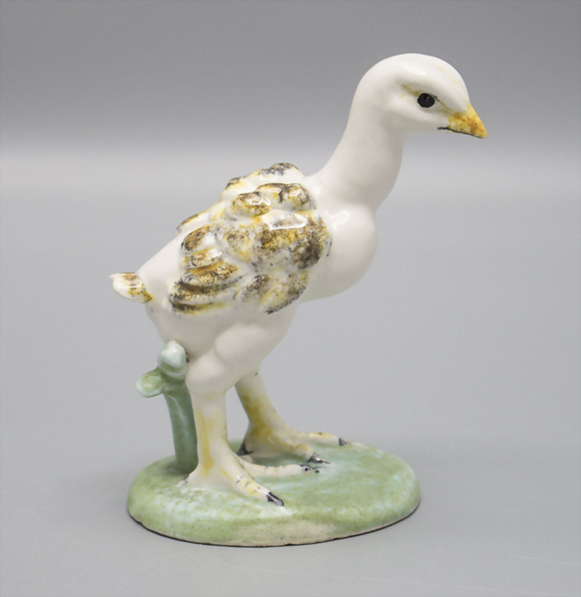 Keramikfigur 'Küken' / A ceramic figure of a chick, Eduard Klablena, Keramos, Wien, um 1918 - Image 2 of 5