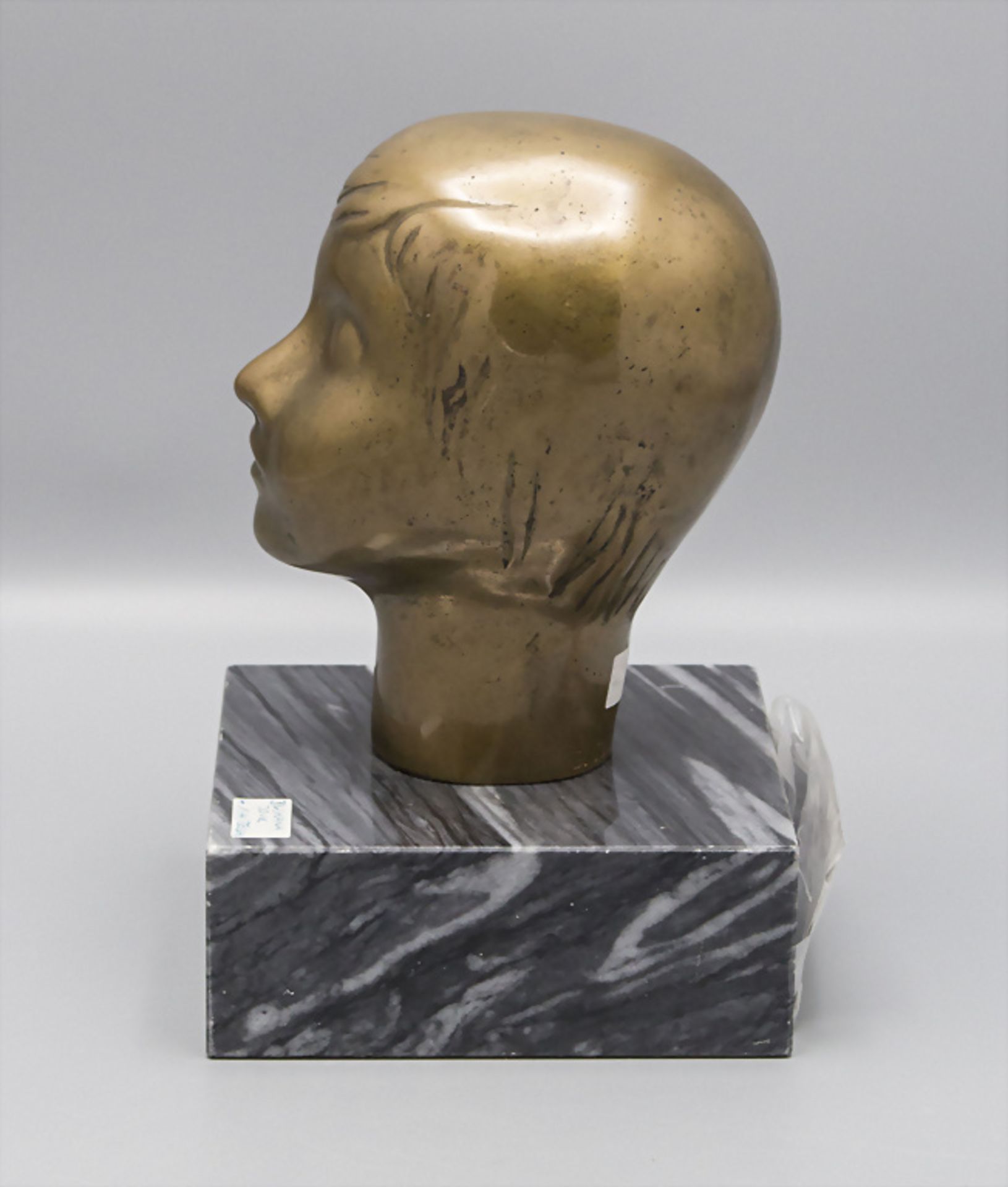 Duskana JOVIK (*1944), Bronzekopf eines Mädchens / A bronze head of a girl, 20. Jh. - Image 2 of 5